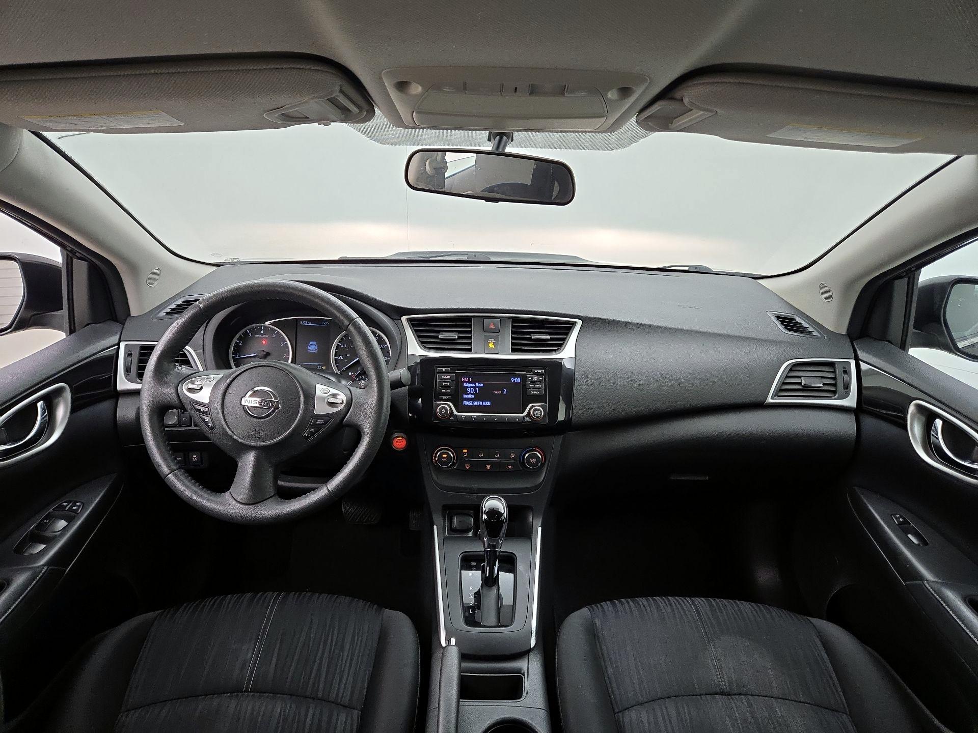 Thumbnail: 2017 Nissan Sentra - 9