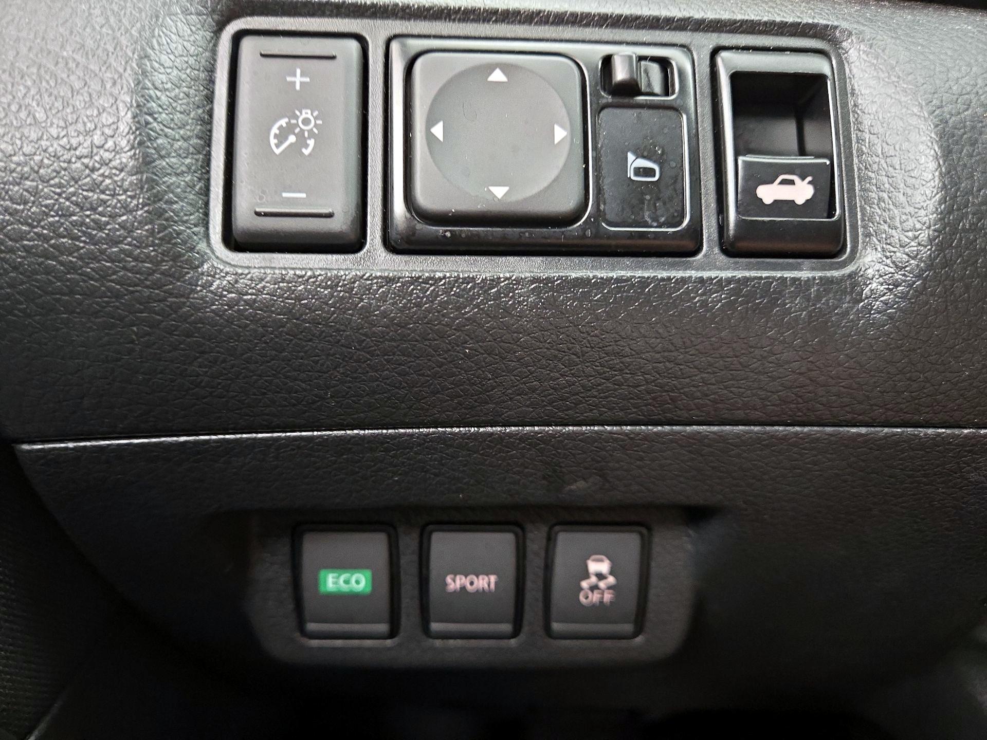 Thumbnail: 2017 Nissan Sentra - 13