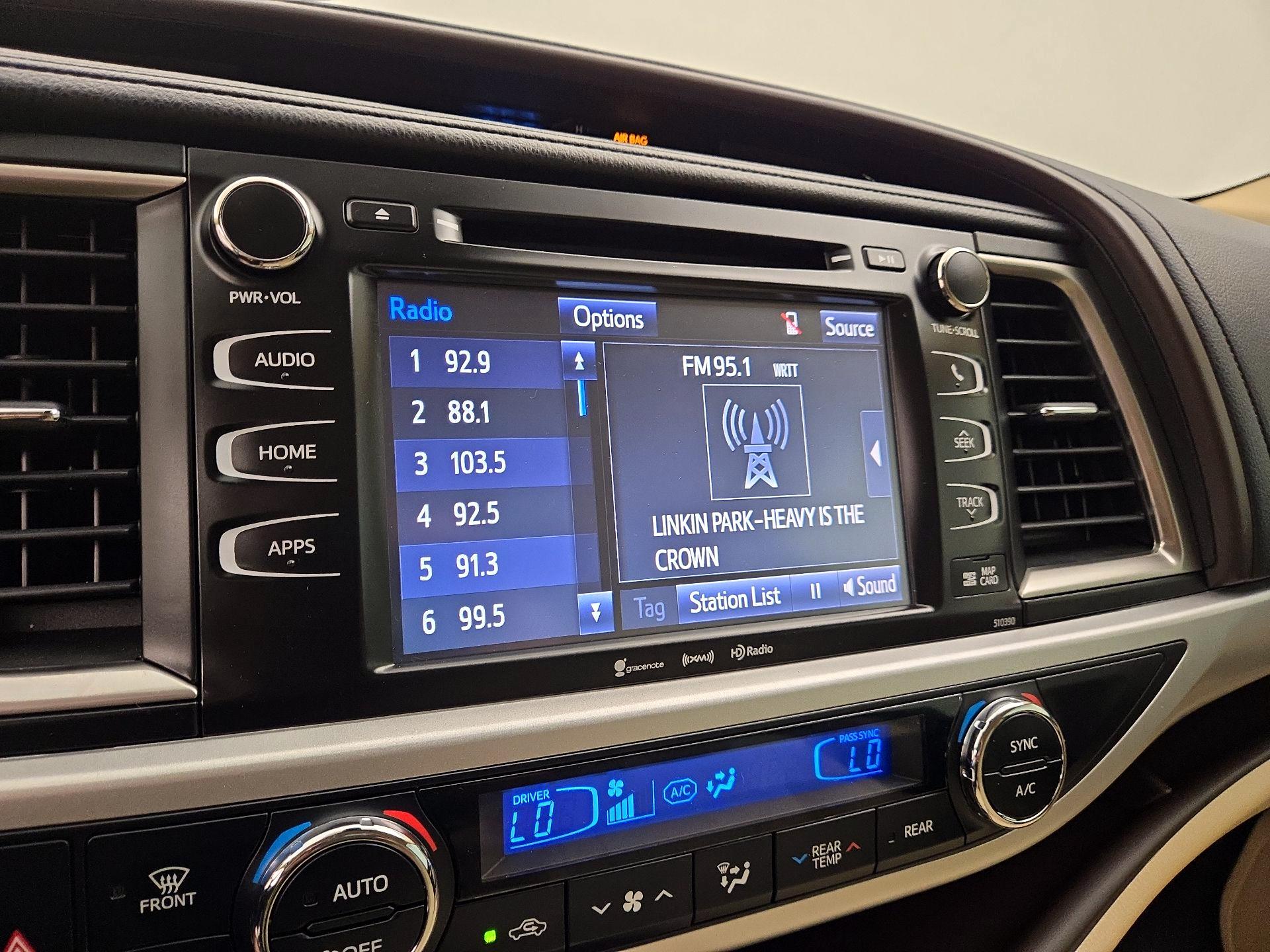 Thumbnail: 2019 Toyota Highlander - 15