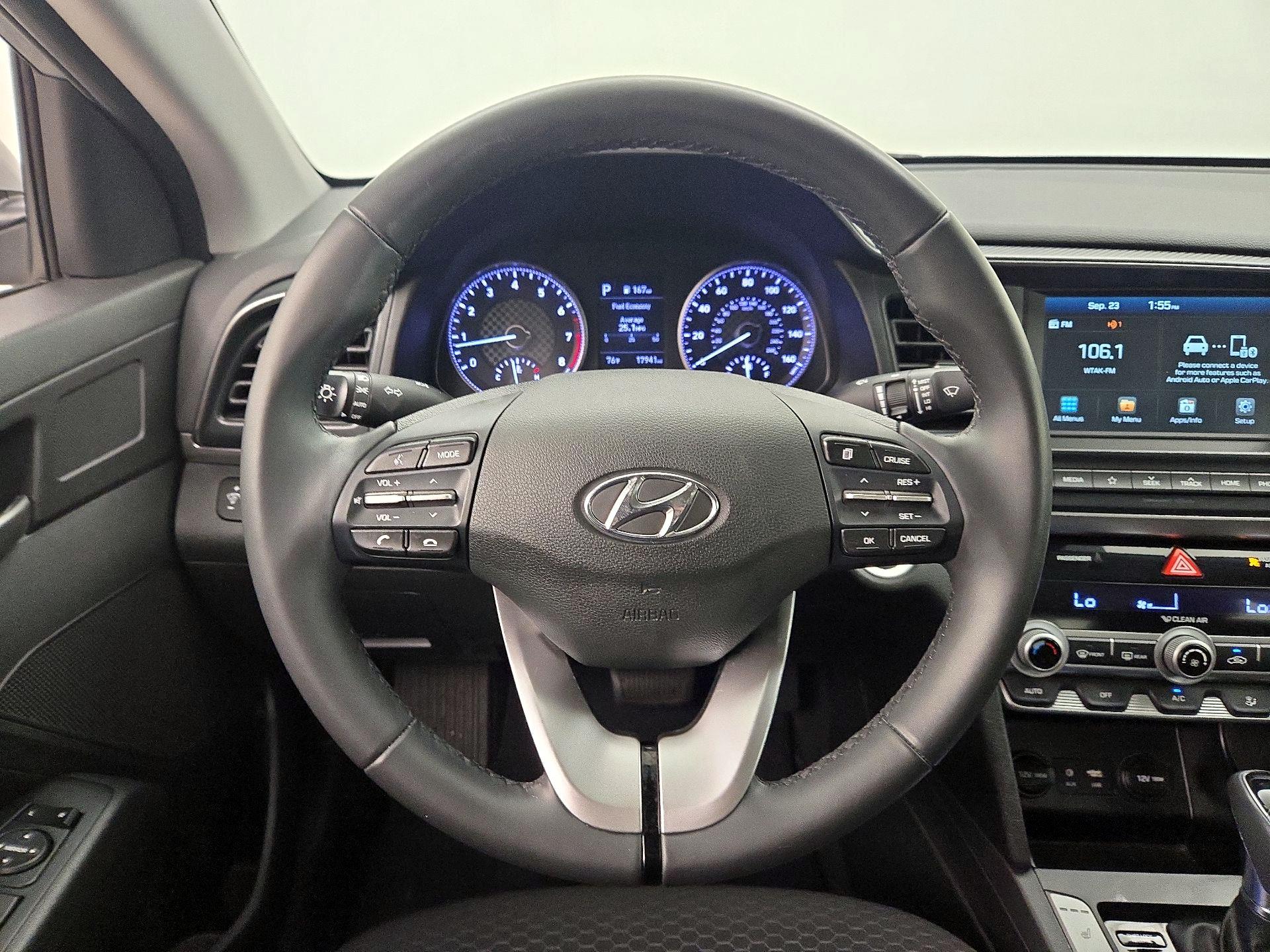 Thumbnail: 2020 Hyundai Elantra - 10