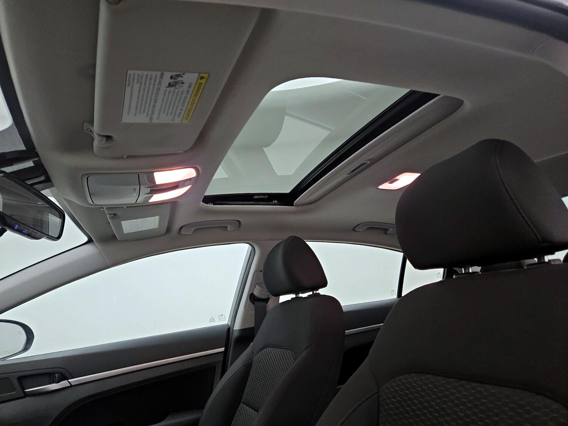 Thumbnail: 2020 Hyundai Elantra - 19