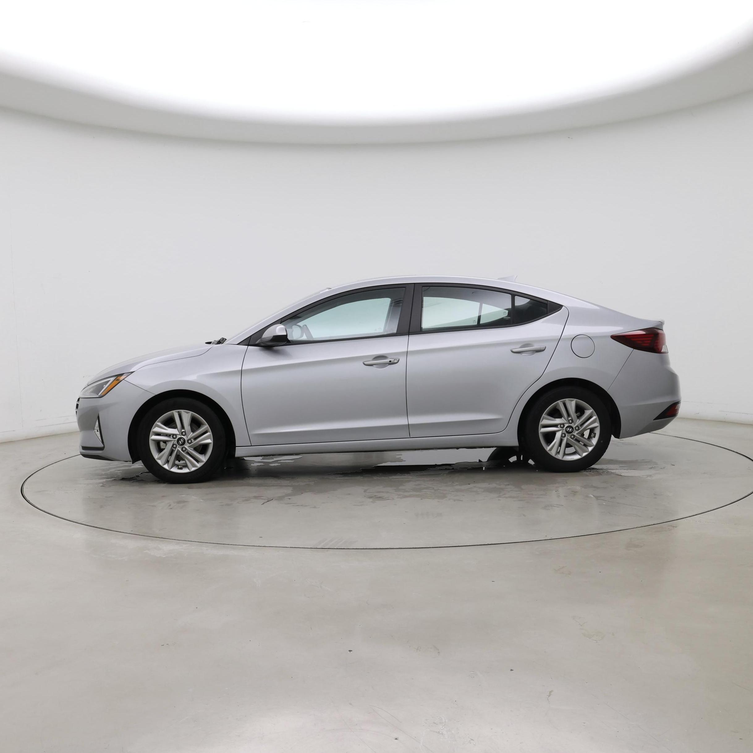 Thumbnail: 2020 Hyundai Elantra - 3