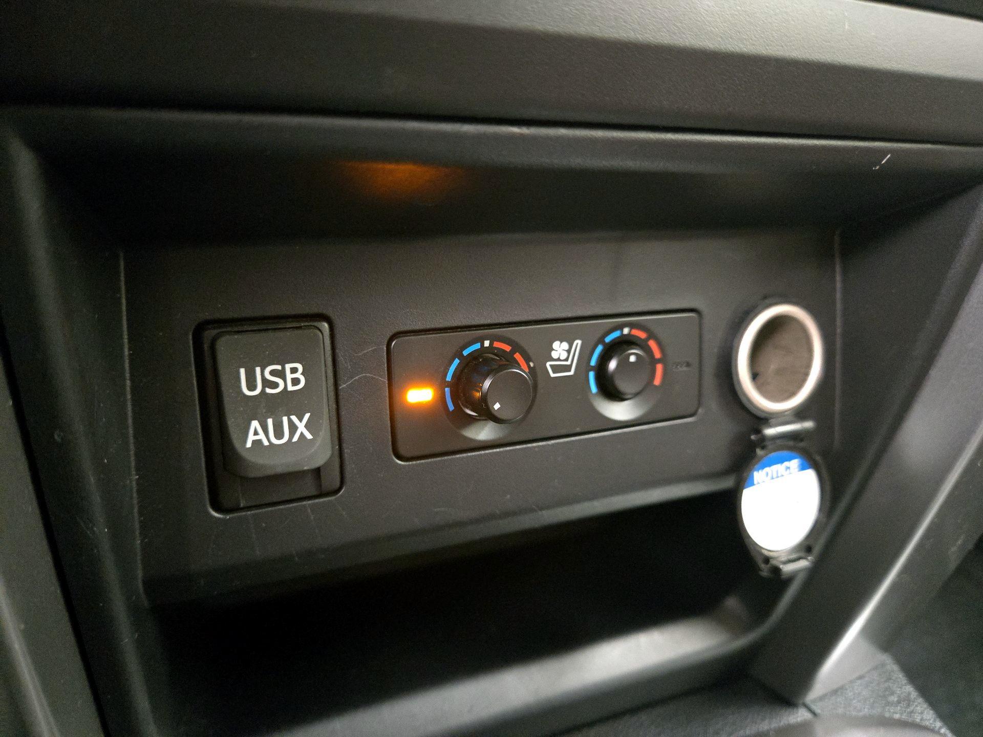 Thumbnail: 2016 Toyota 4Runner - 18