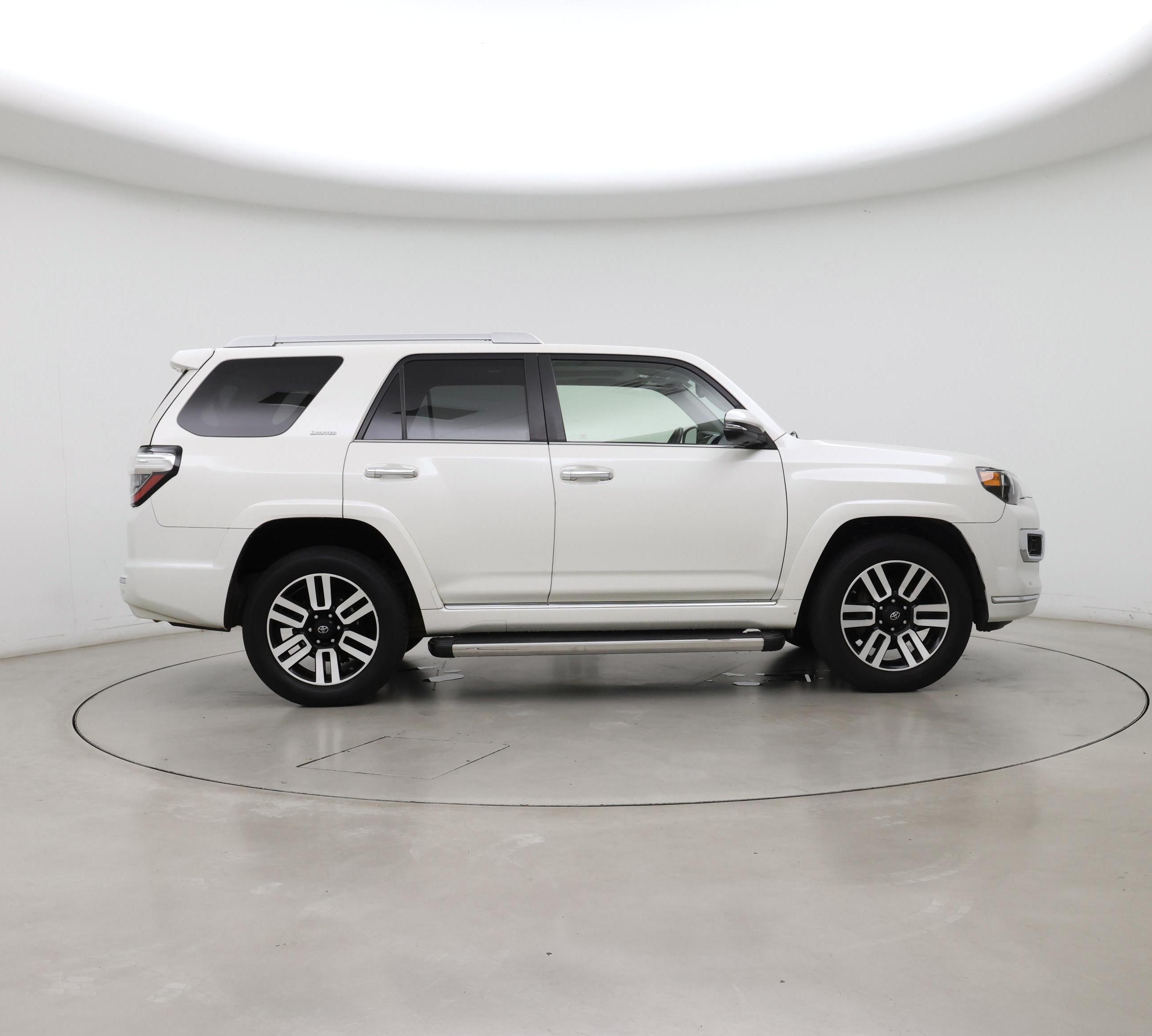 Thumbnail: 2016 Toyota 4Runner - 7