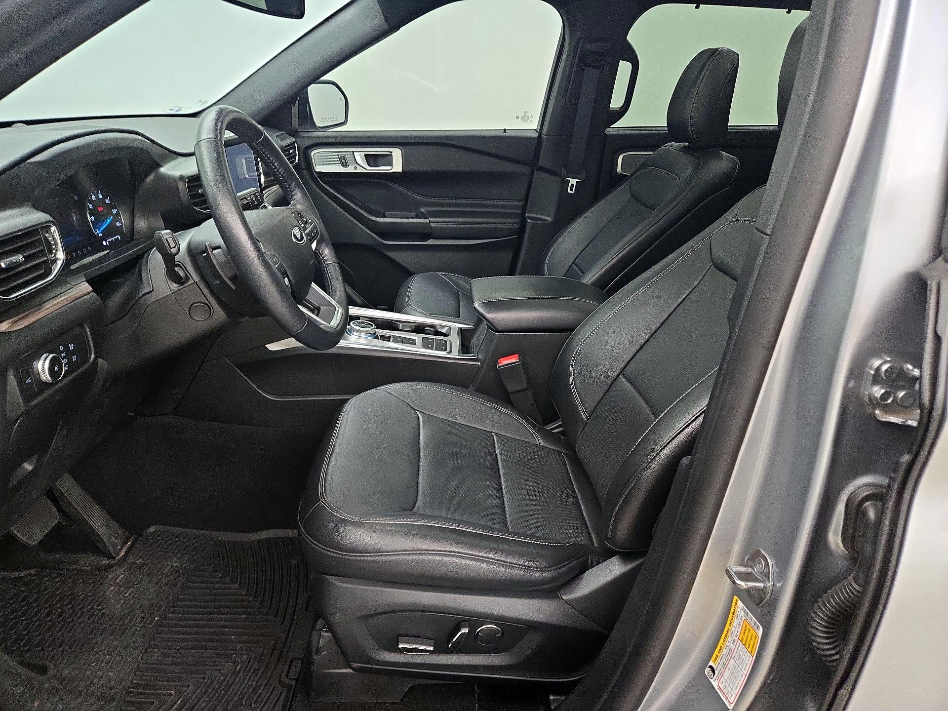 Thumbnail: 2020 Ford Explorer - 11
