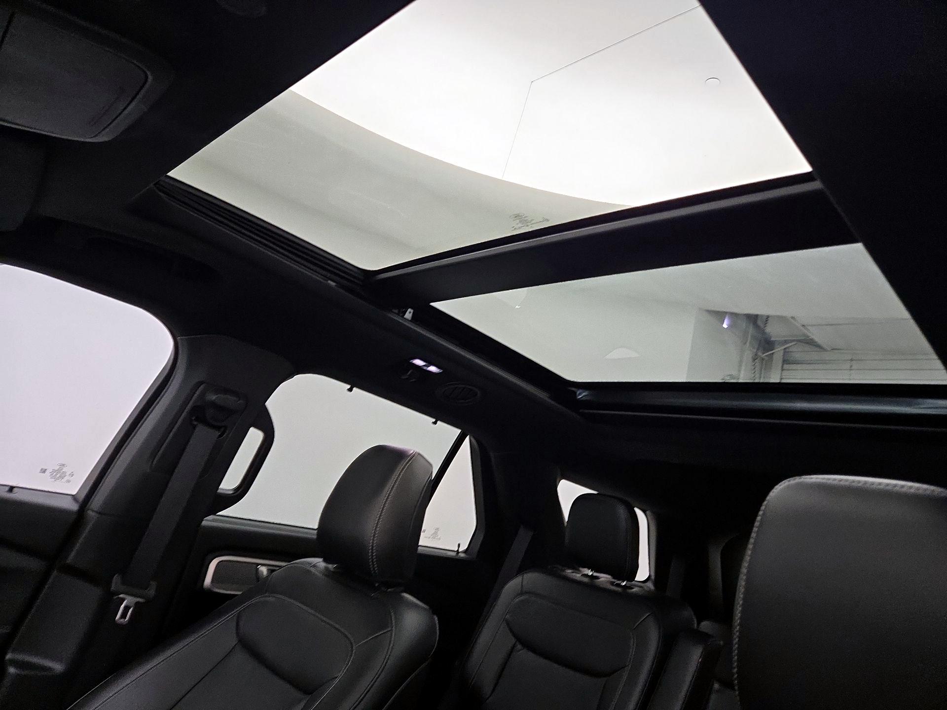 Thumbnail: 2020 Ford Explorer - 20