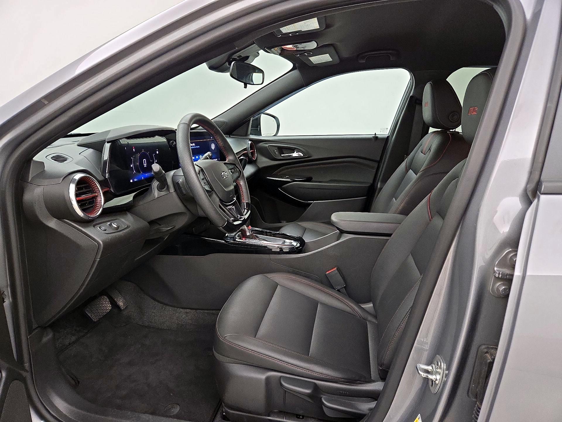 Thumbnail: 2025 Chevrolet Trax - 11