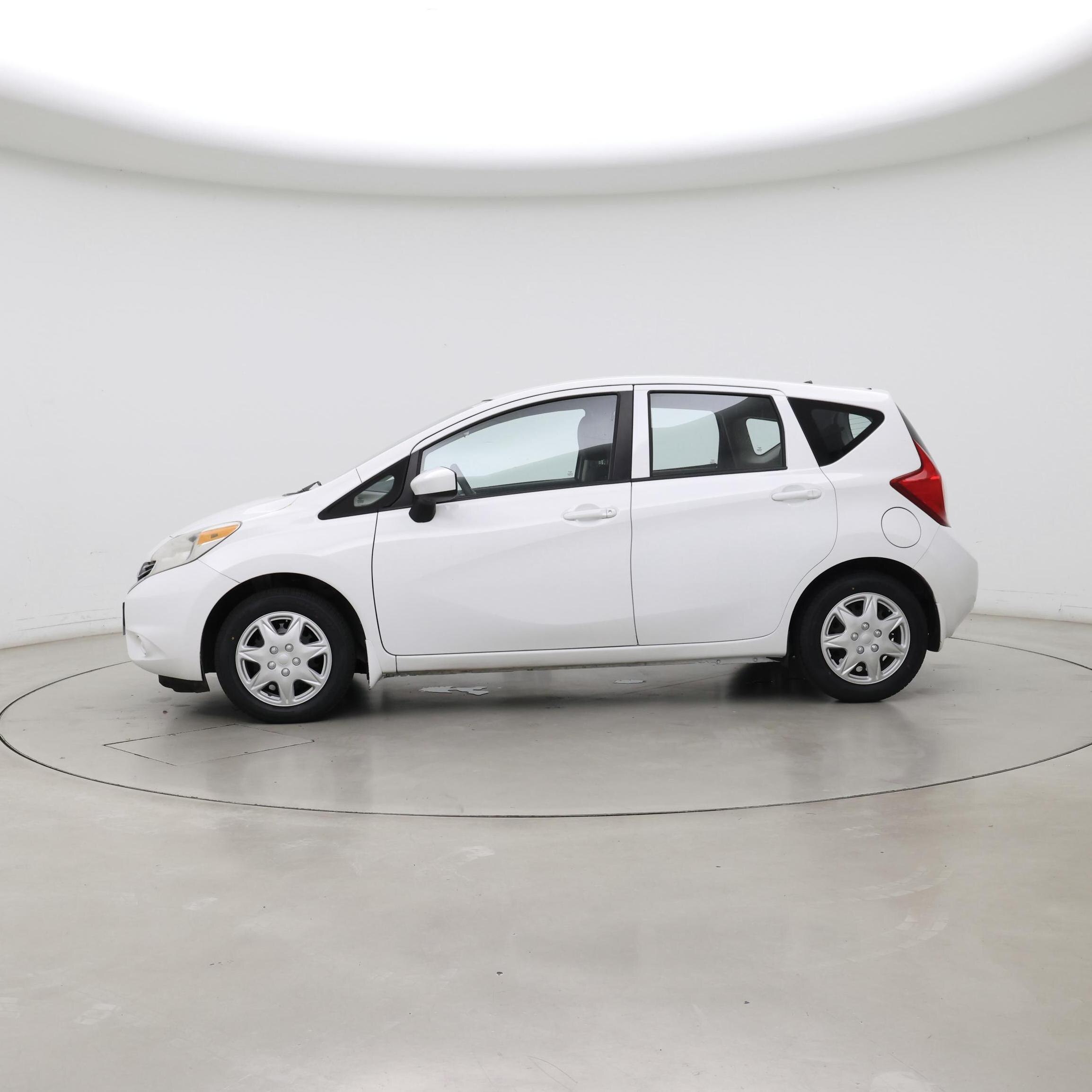 Thumbnail: 2015 Nissan Versa Note - 3