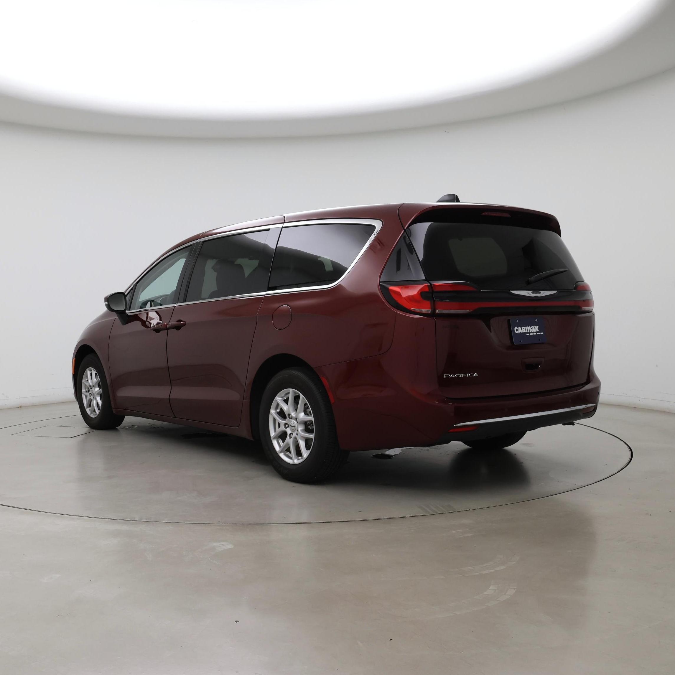 Thumbnail: 2023 Chrysler Pacifica - 2