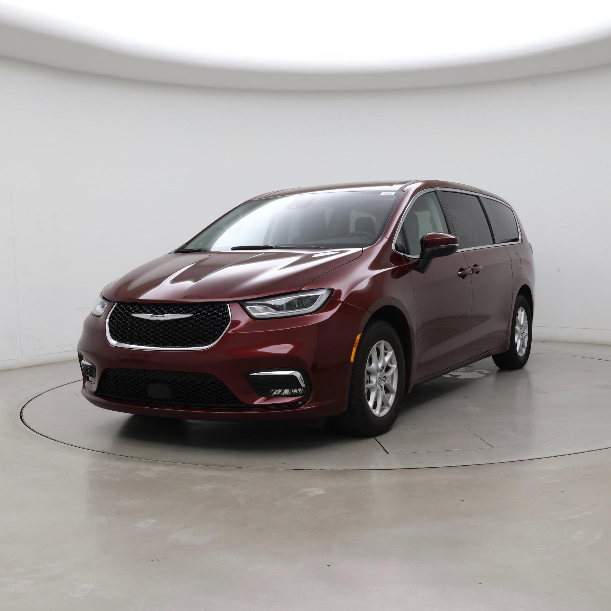 Thumbnail: 2023 Chrysler Pacifica - 4