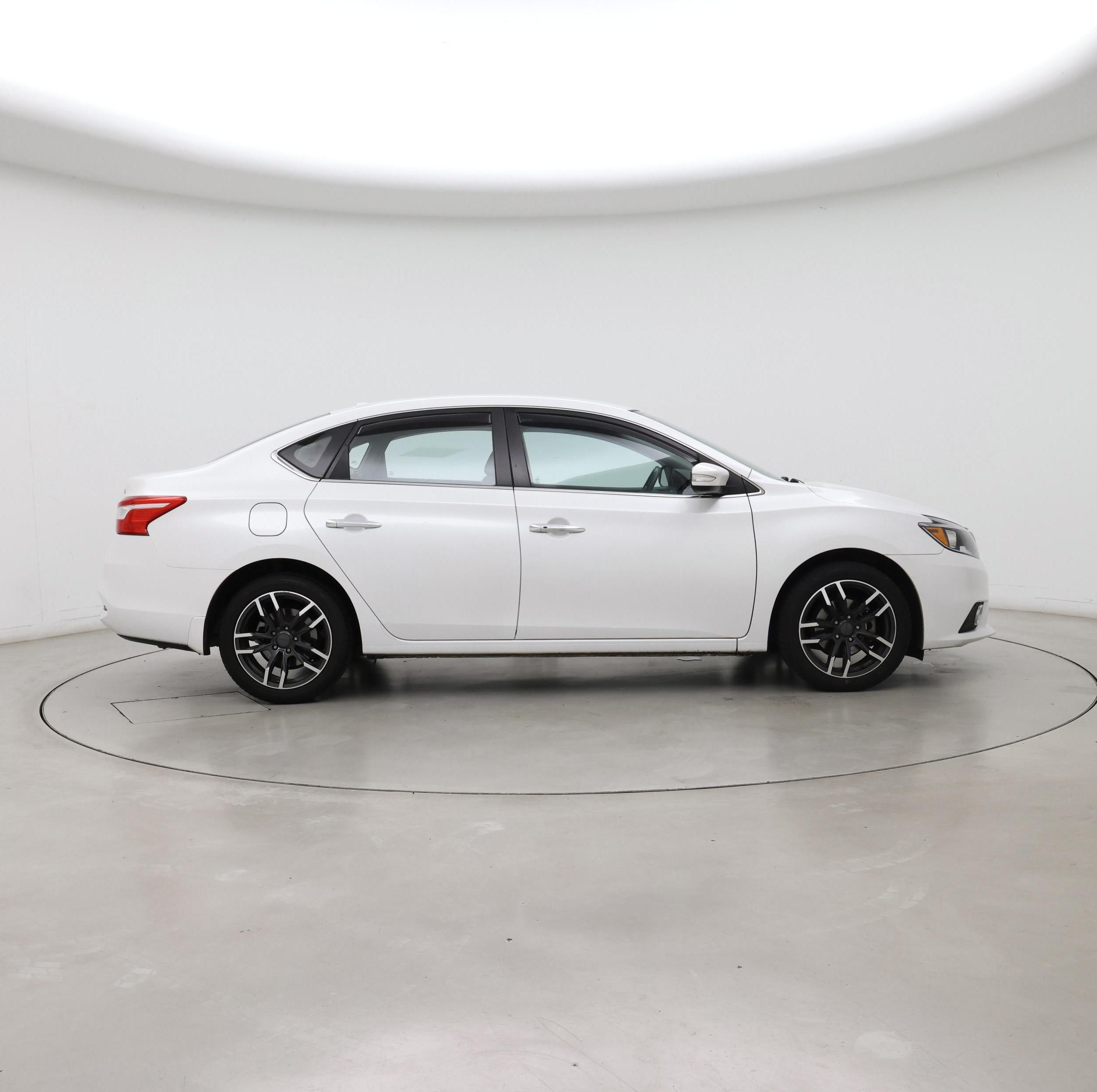 Thumbnail: 2017 Nissan Sentra - 7