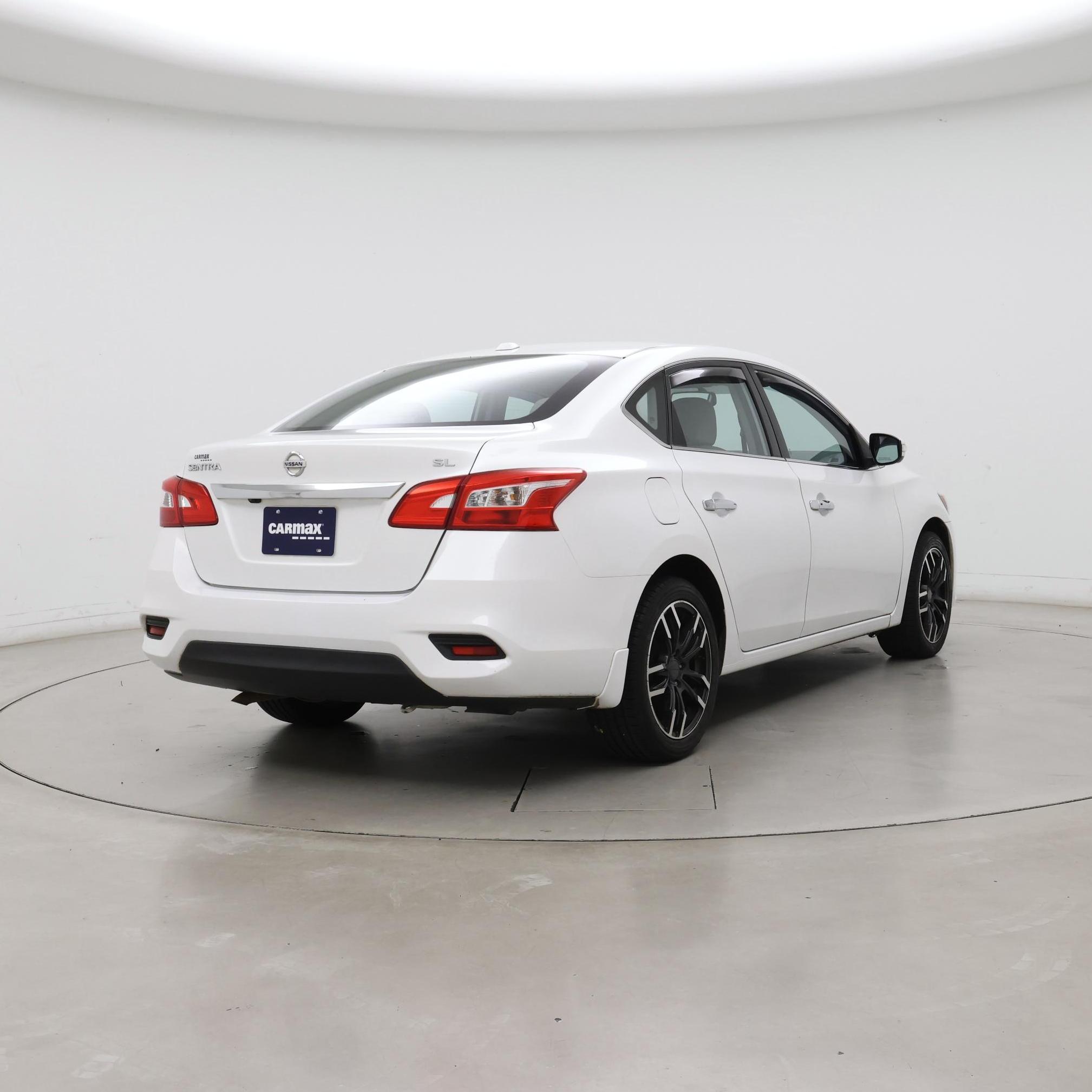 Thumbnail: 2017 Nissan Sentra - 8