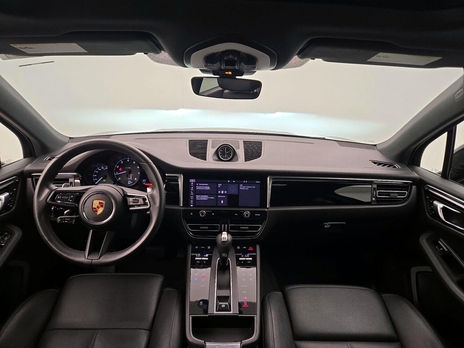 Thumbnail: 2022 Porsche Macan - 9