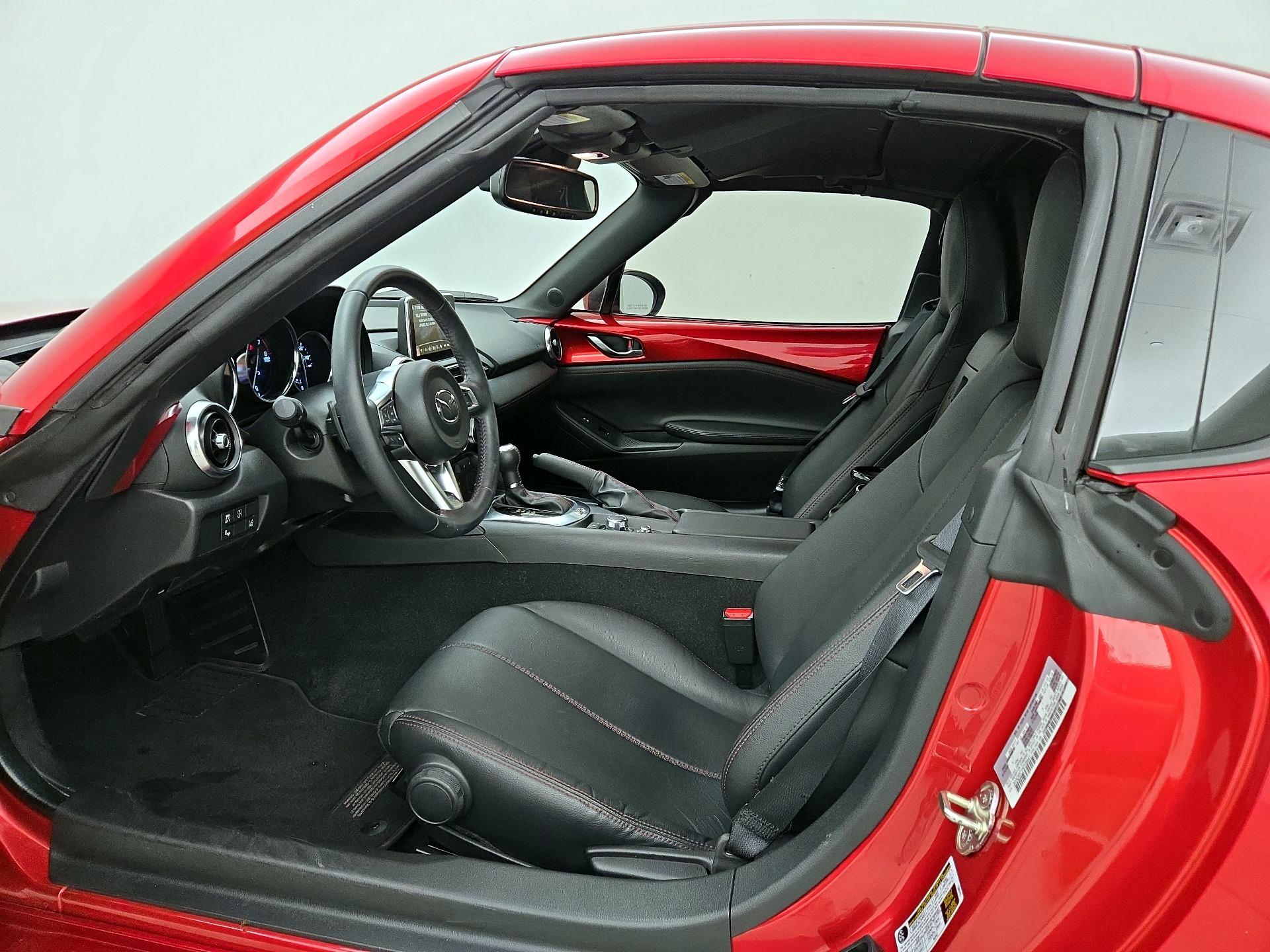 Thumbnail: 2017 Mazda MX-5 Miata - 11