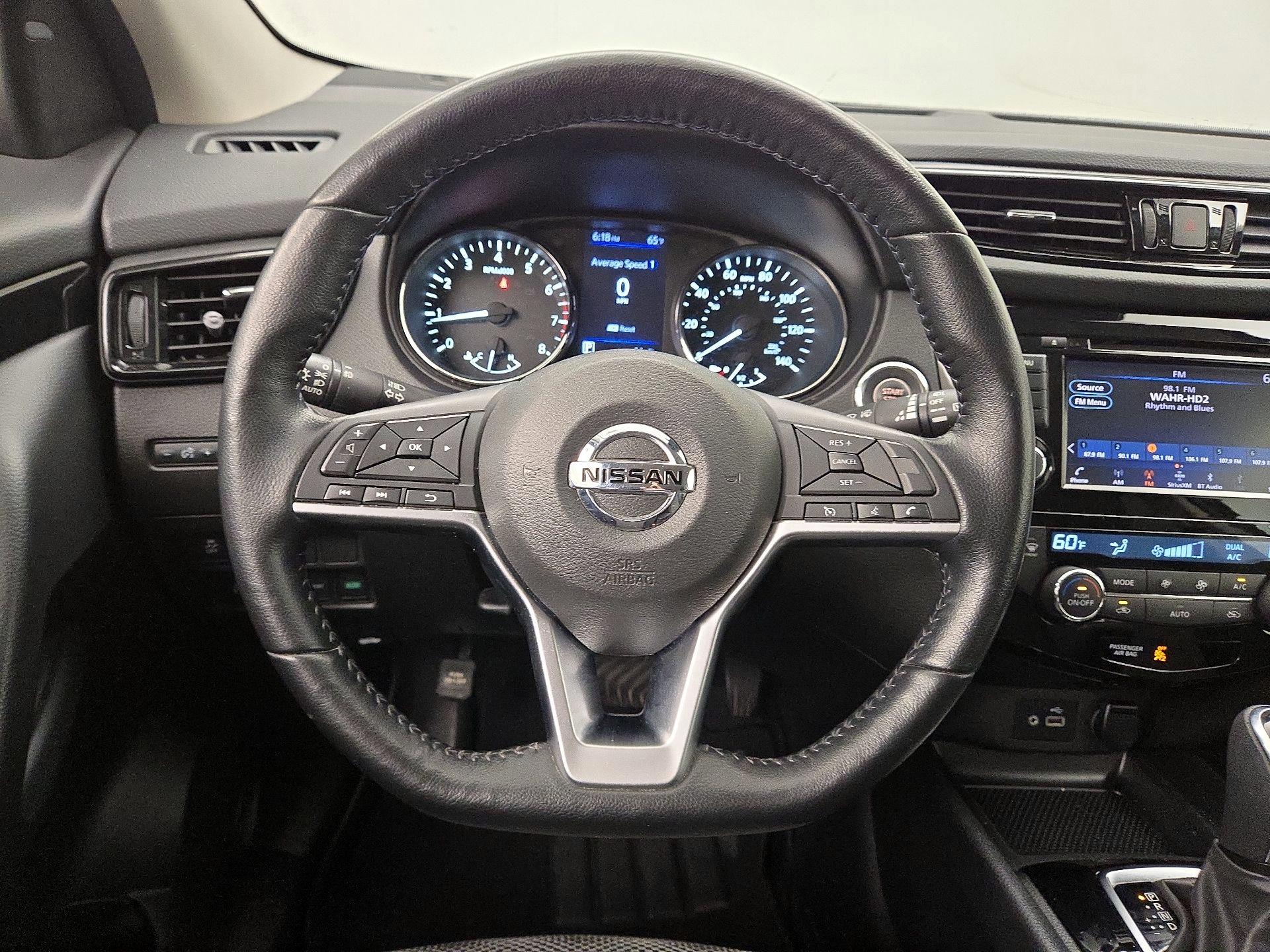 Thumbnail: 2021 Nissan Rogue Sport - 10