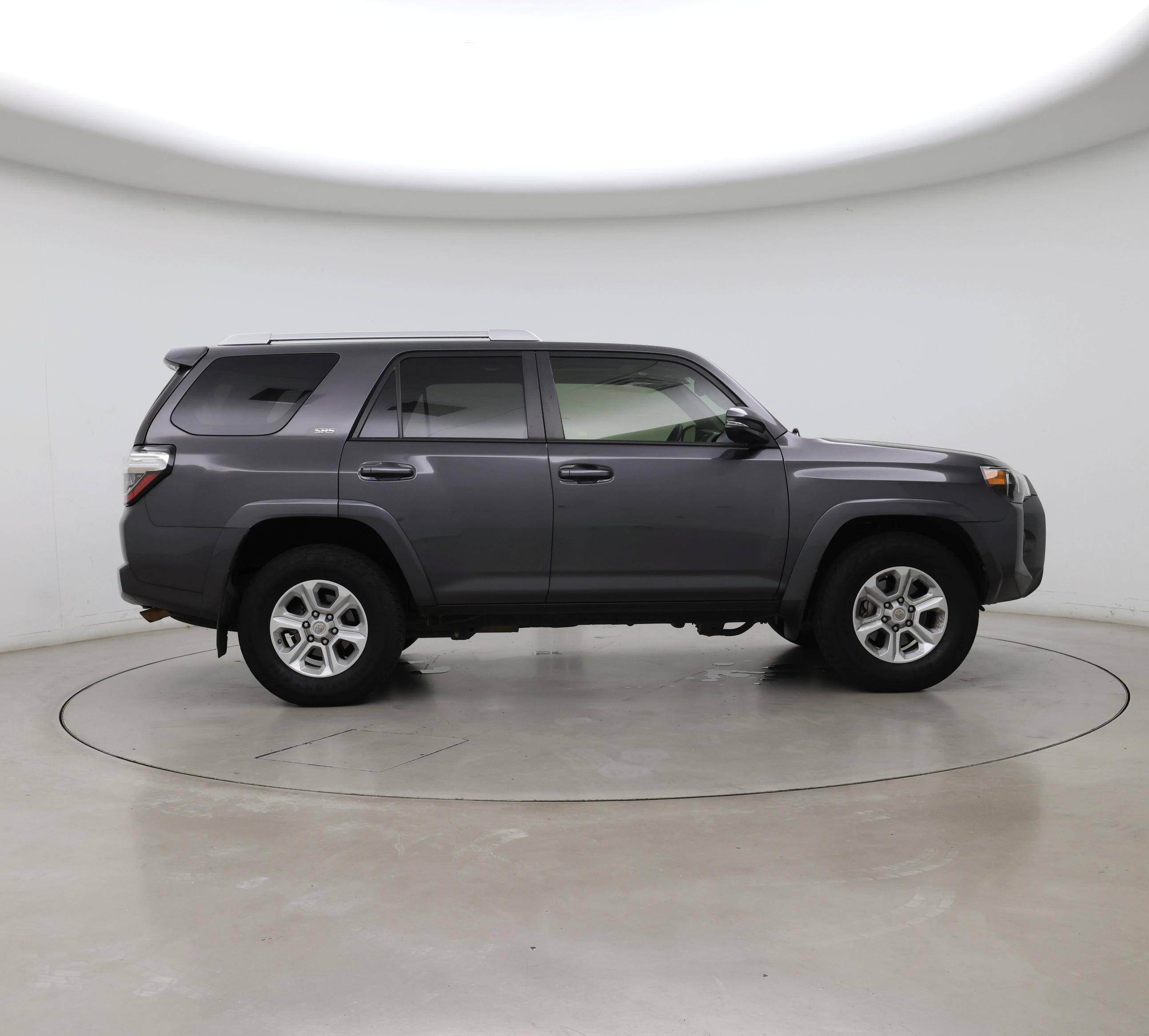 Thumbnail: 2017 Toyota 4Runner - 7