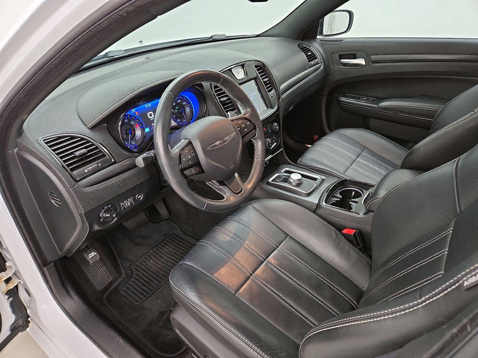 Thumbnail: 2016 Chrysler 300 - 11