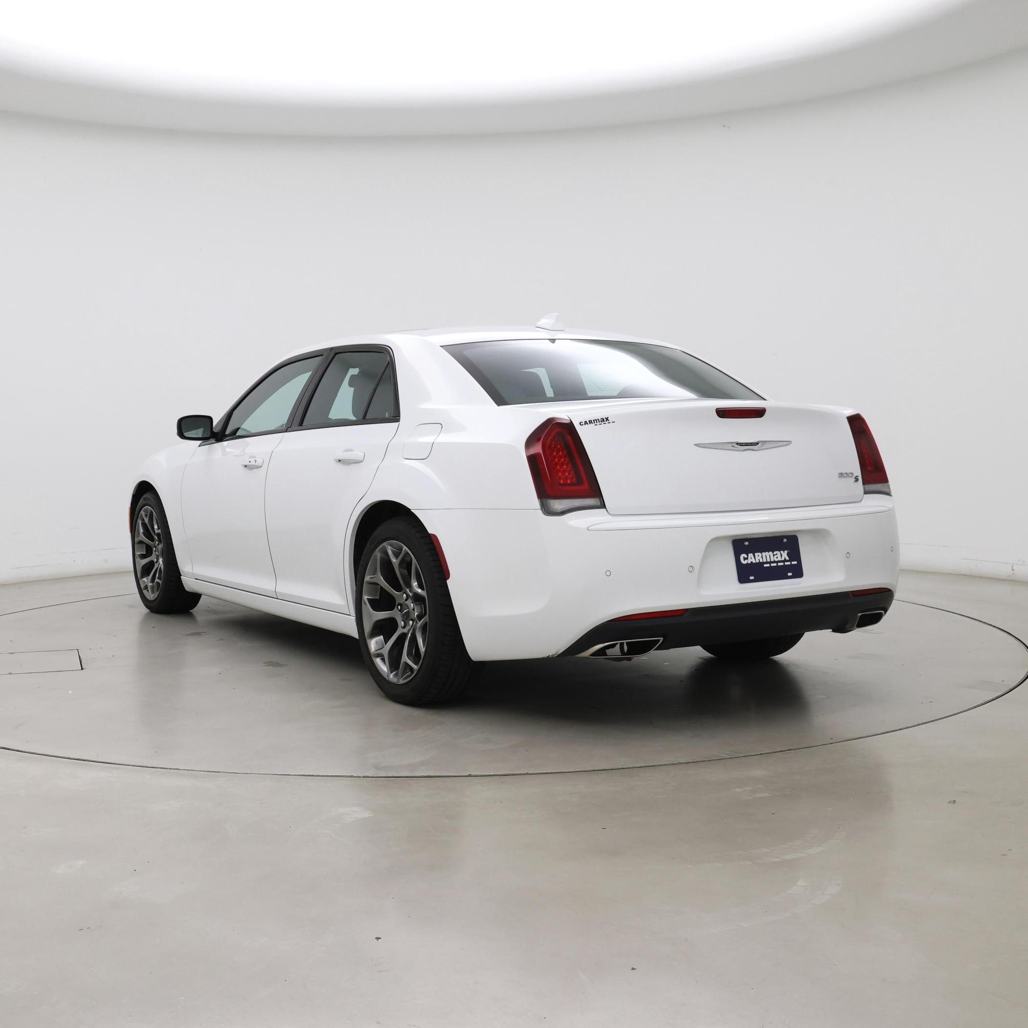 Thumbnail: 2016 Chrysler 300 - 2