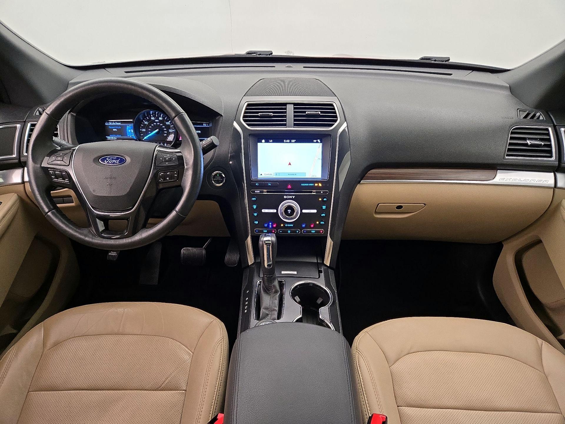 Thumbnail: 2017 Ford Explorer - 9
