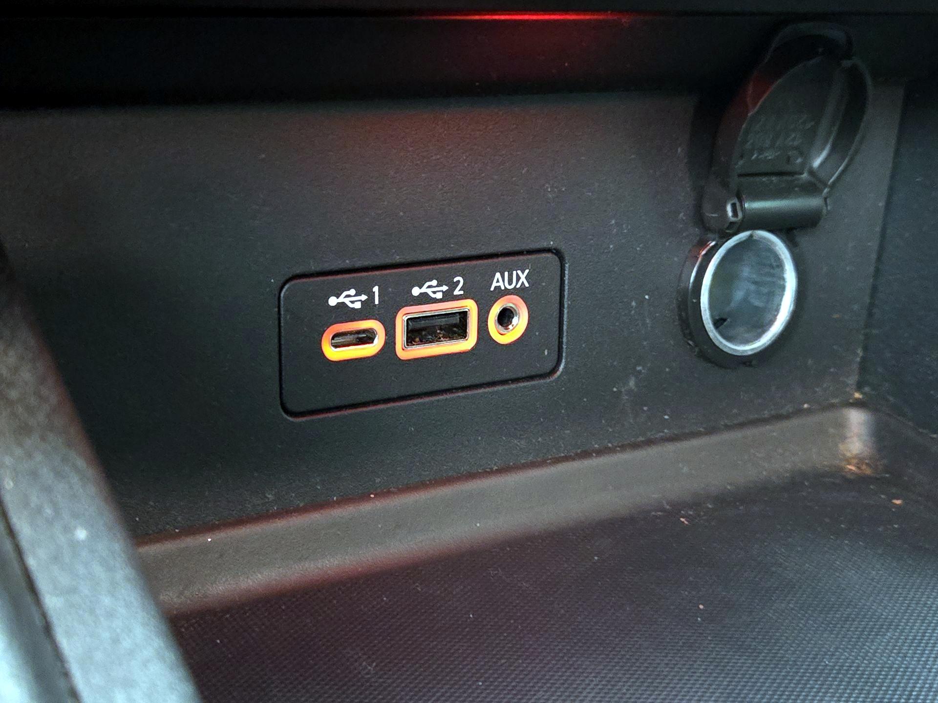 Thumbnail: 2022 Nissan Sentra - 18