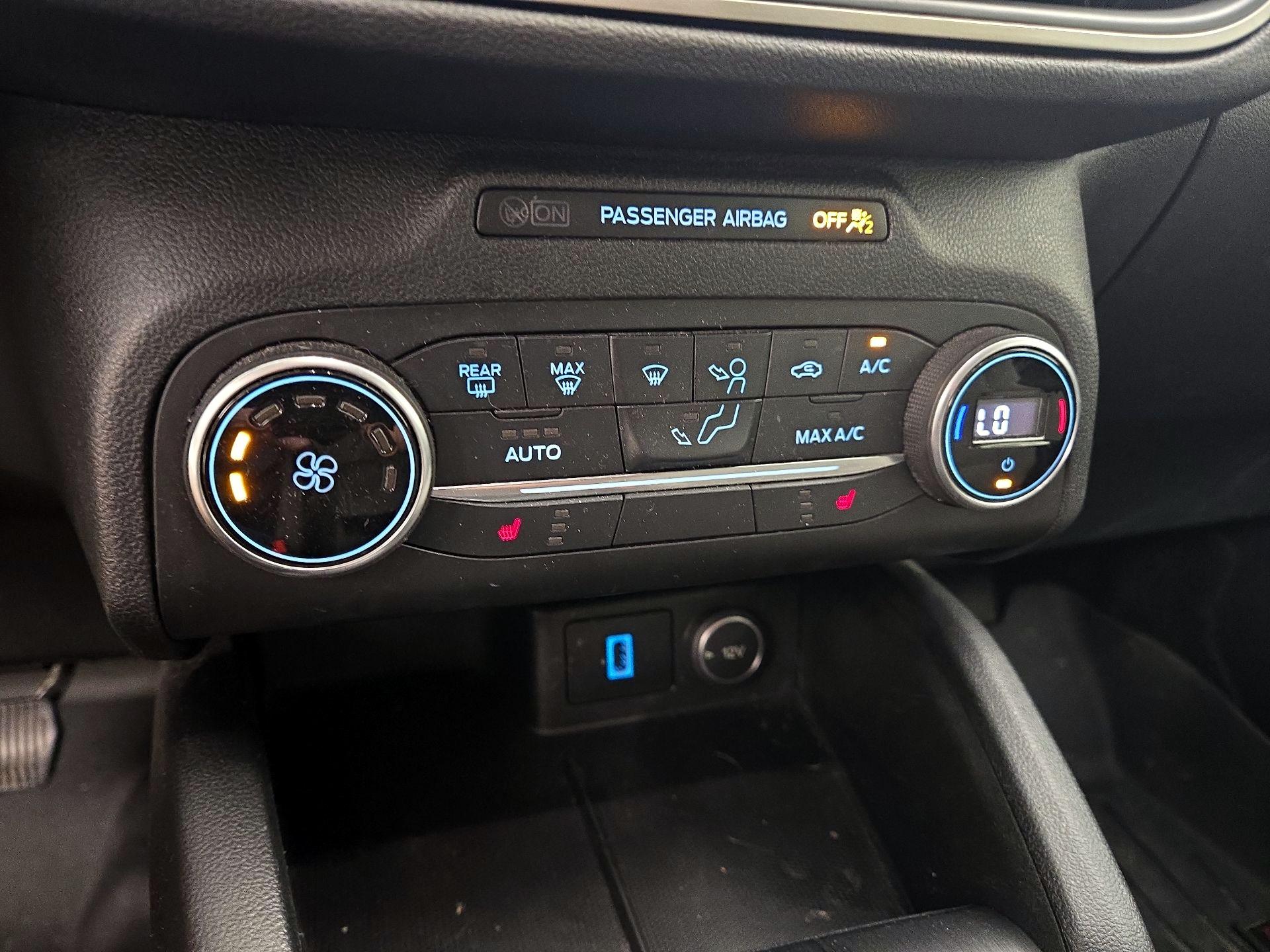 Thumbnail: 2020 Ford Escape - 16