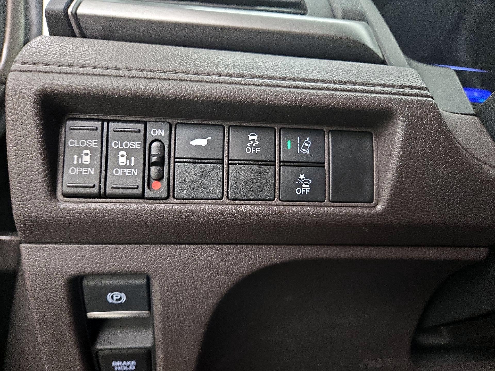 Thumbnail: 2019 Honda Odyssey - 13