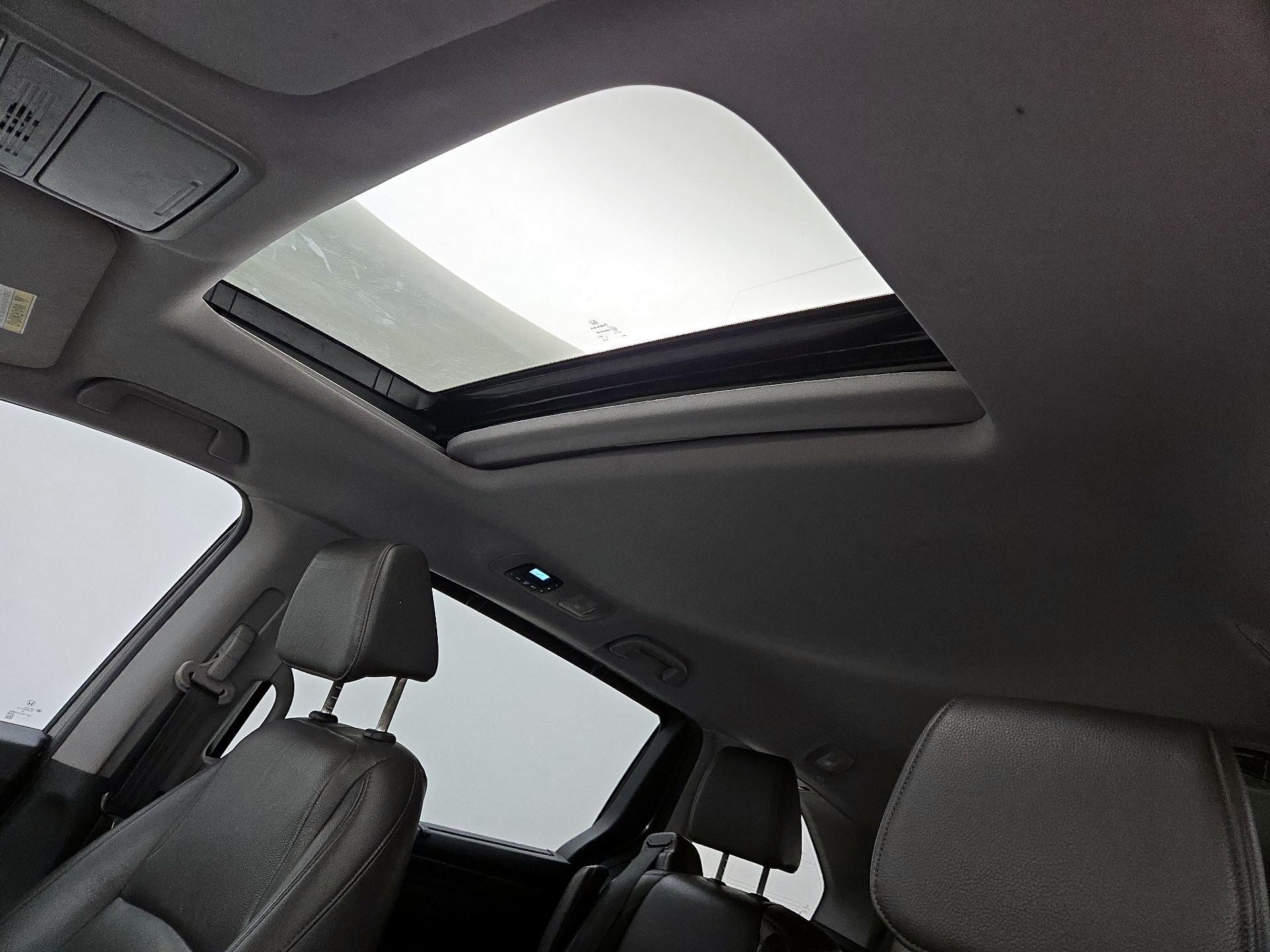 Thumbnail: 2019 Honda Odyssey - 19