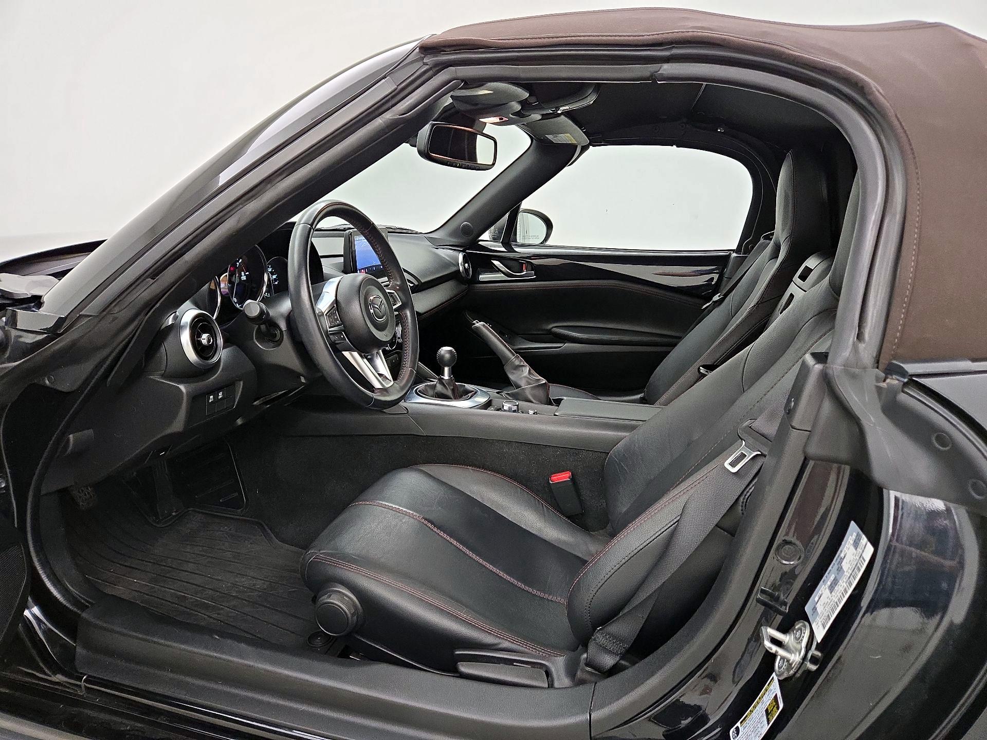 Thumbnail: 2019 Mazda MX-5 Miata - 11