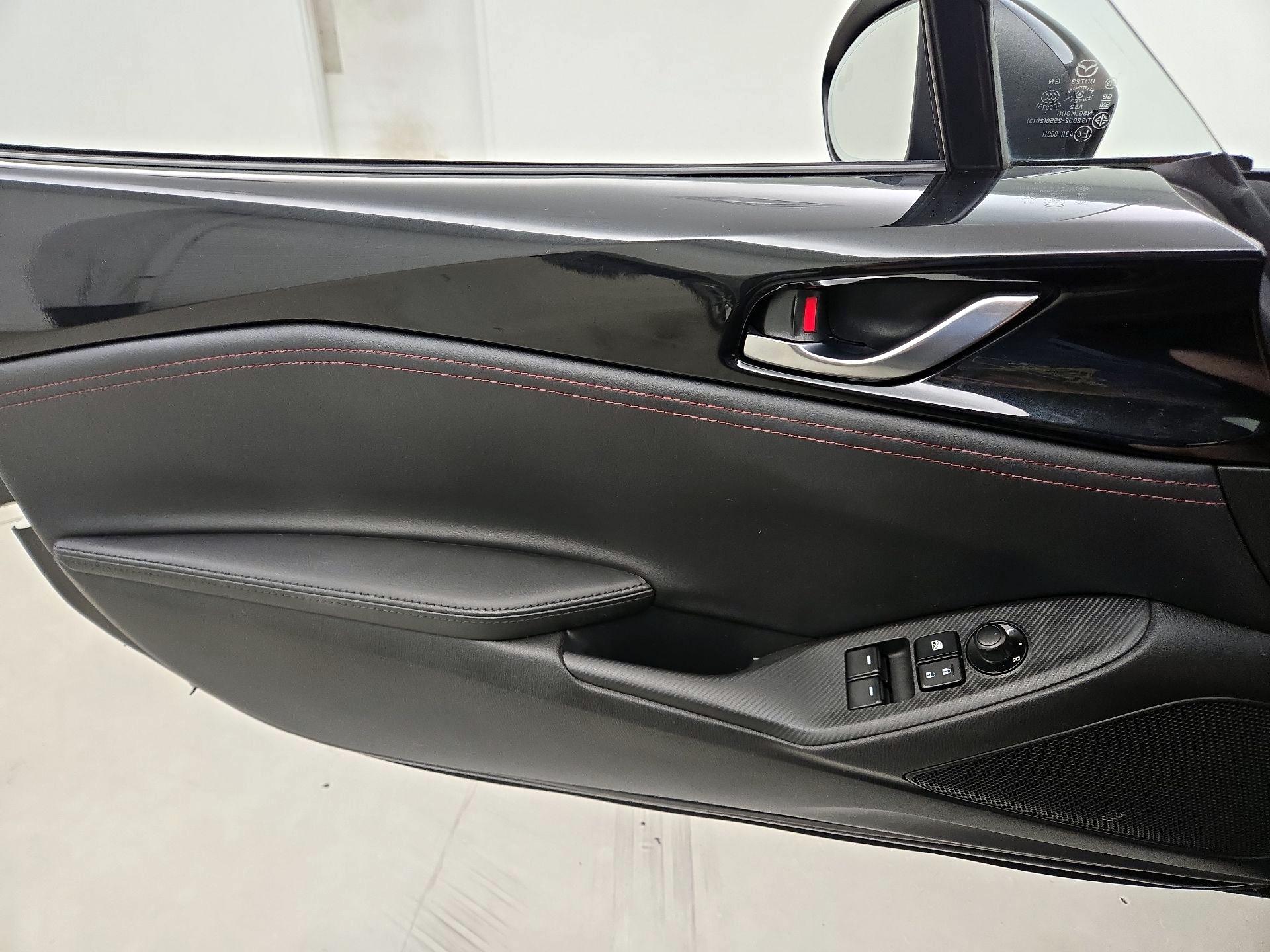 Thumbnail: 2019 Mazda MX-5 Miata - 12