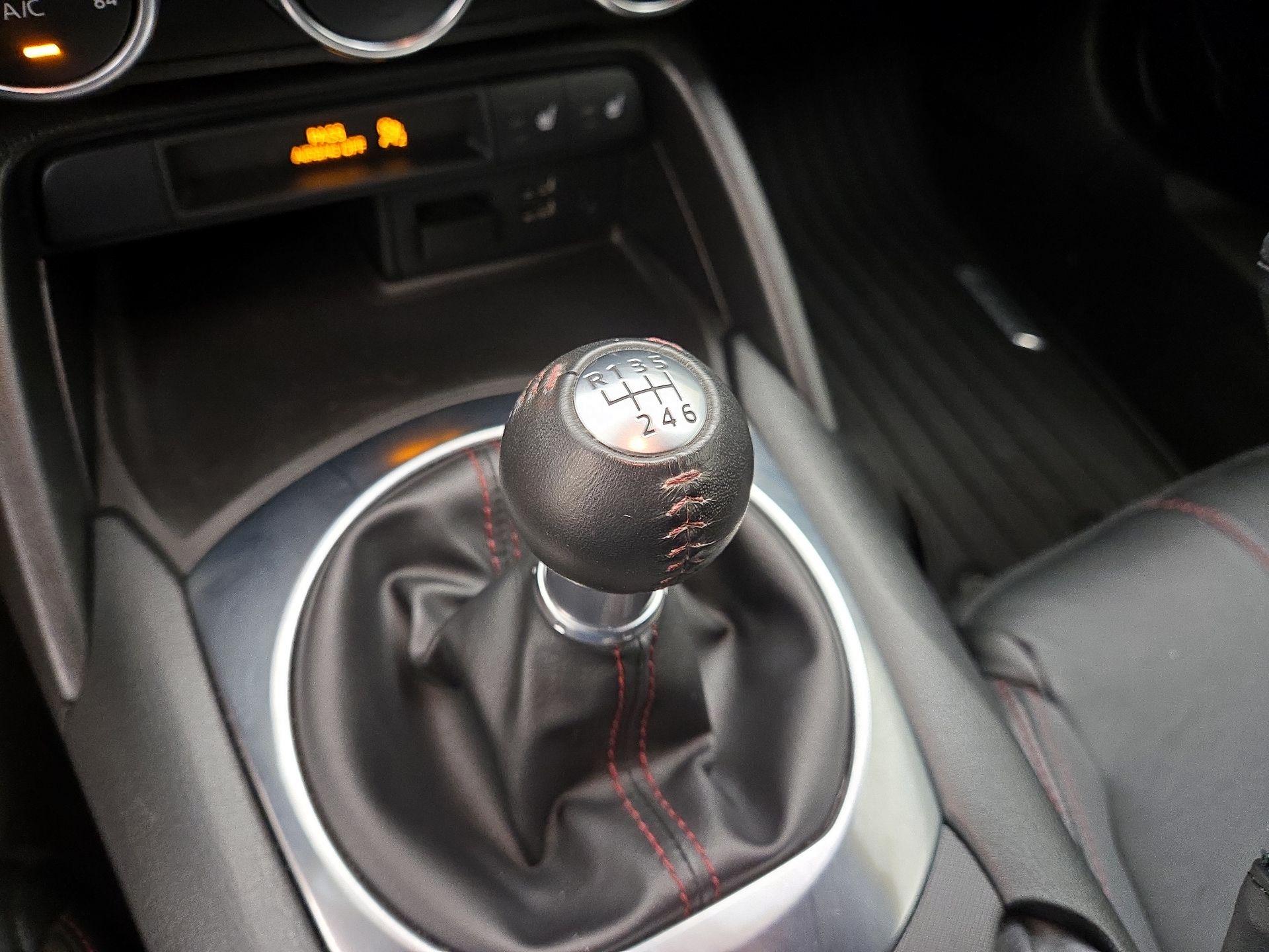 Thumbnail: 2019 Mazda MX-5 Miata - 18