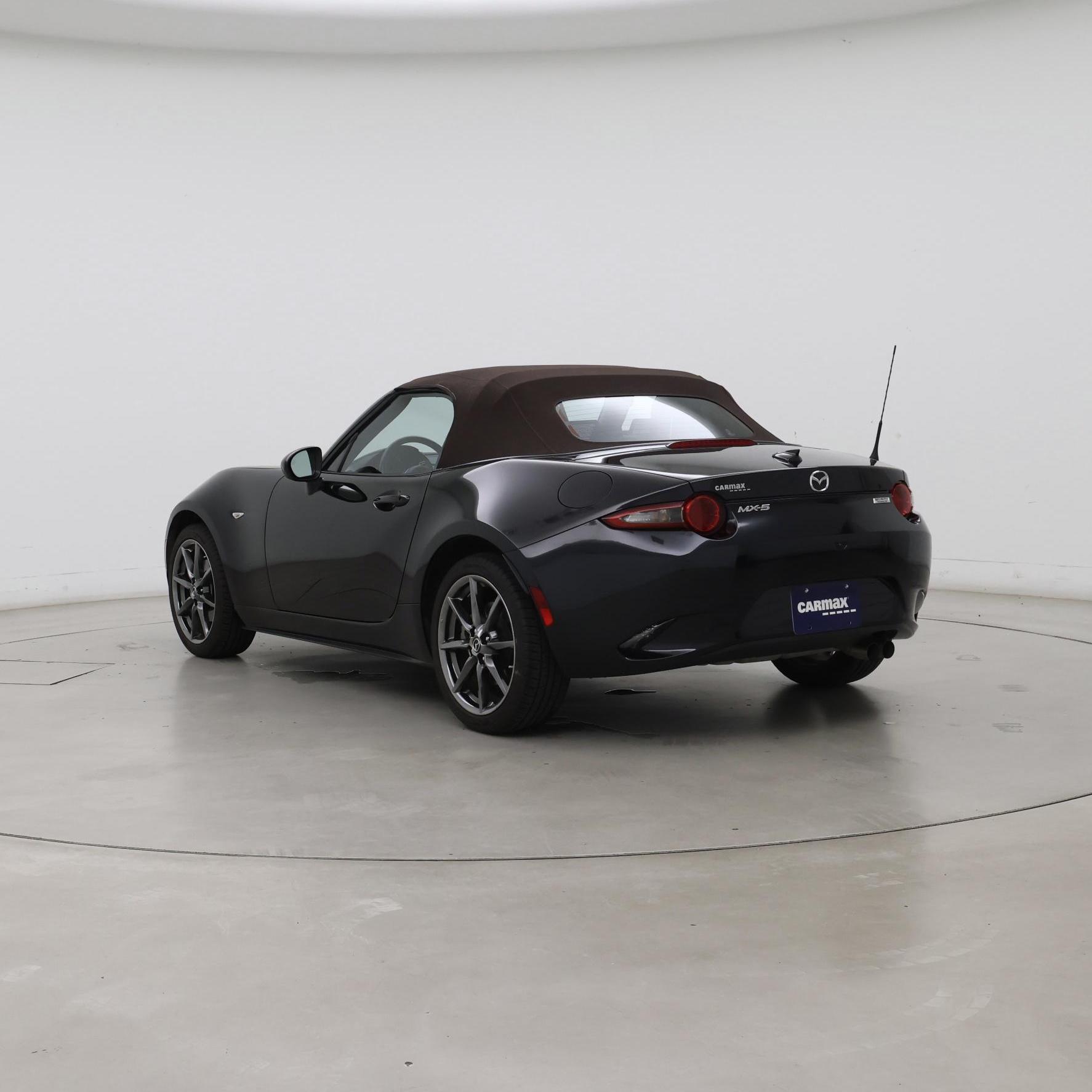 Thumbnail: 2019 Mazda MX-5 Miata - 2