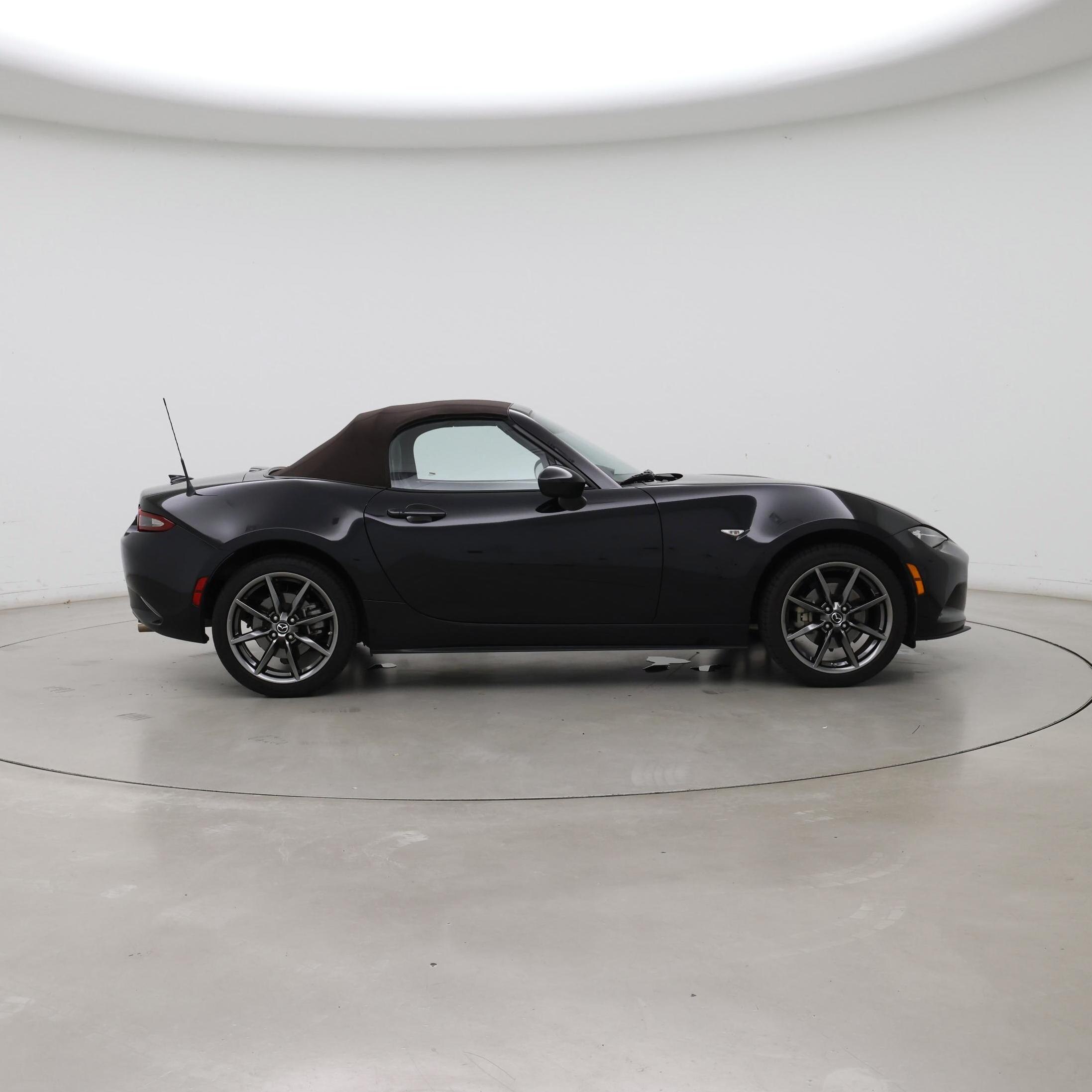 Thumbnail: 2019 Mazda MX-5 Miata - 7