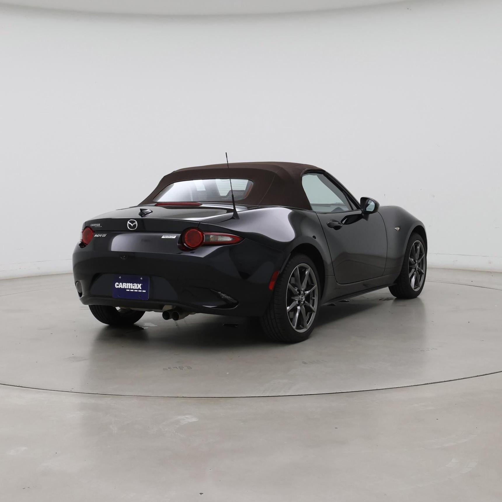 Thumbnail: 2019 Mazda MX-5 Miata - 8