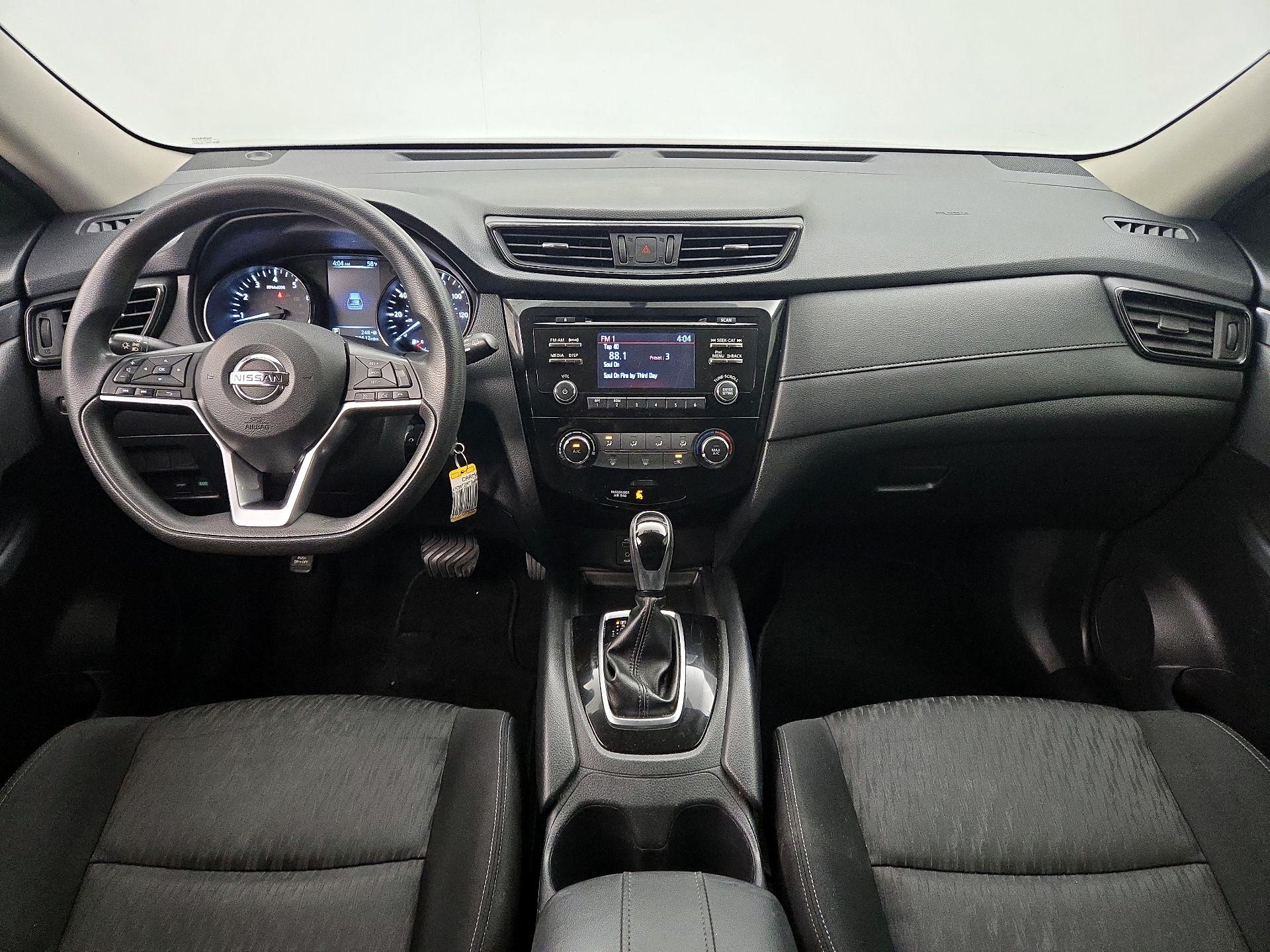 Thumbnail: 2017 Nissan Rogue - 9