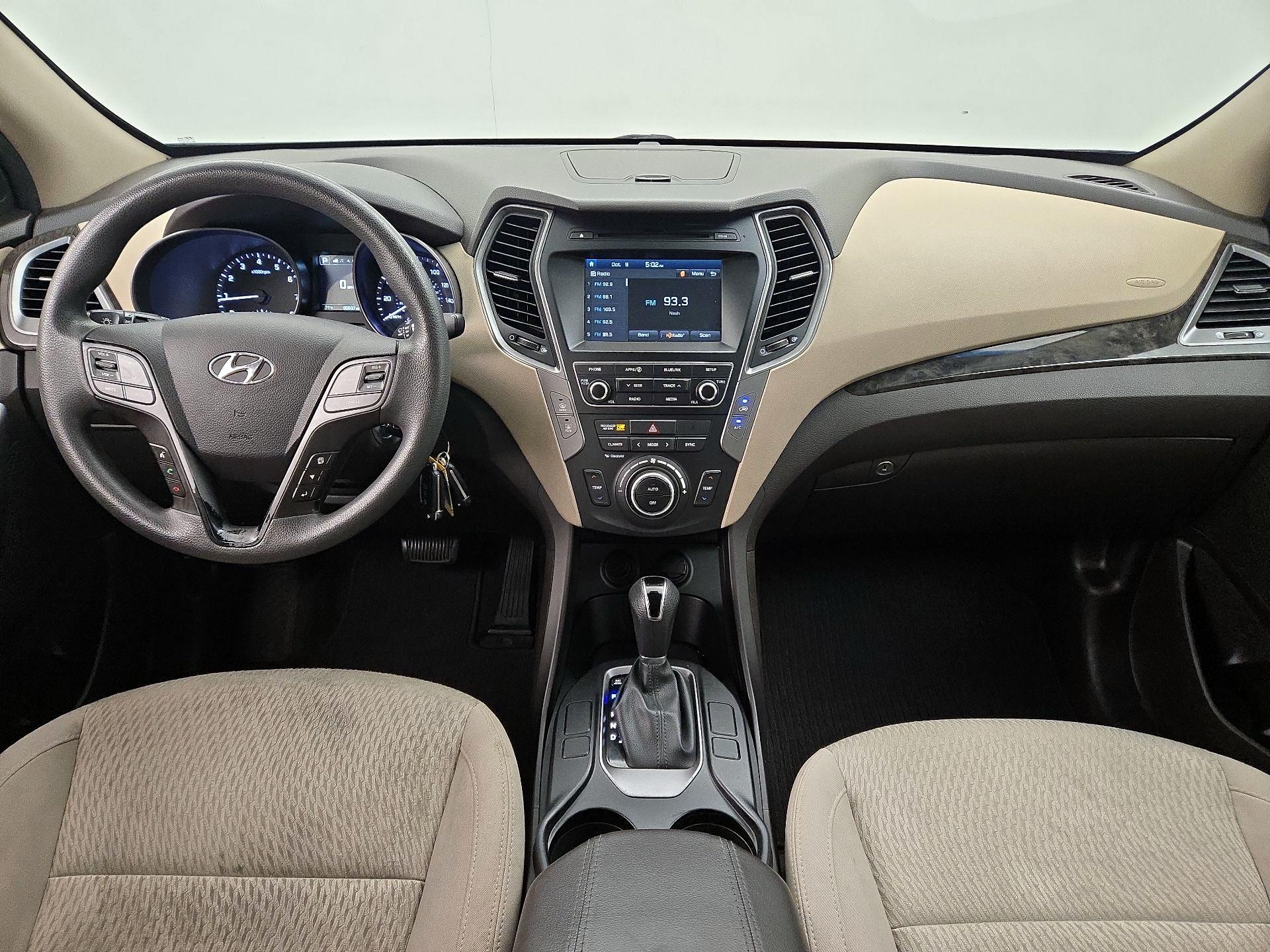 Thumbnail: 2017 Hyundai Santa Fe - 9