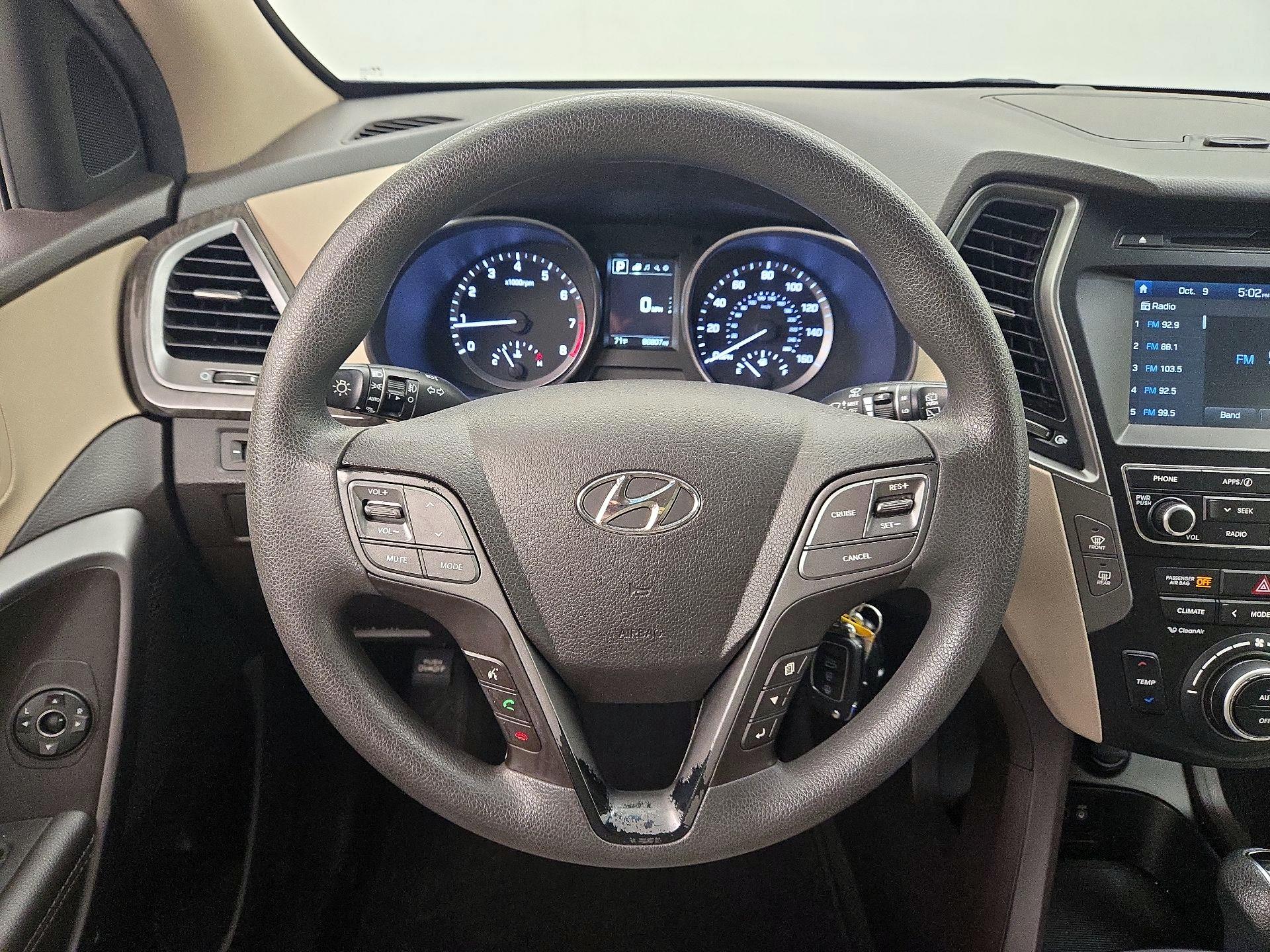 Thumbnail: 2017 Hyundai Santa Fe - 10