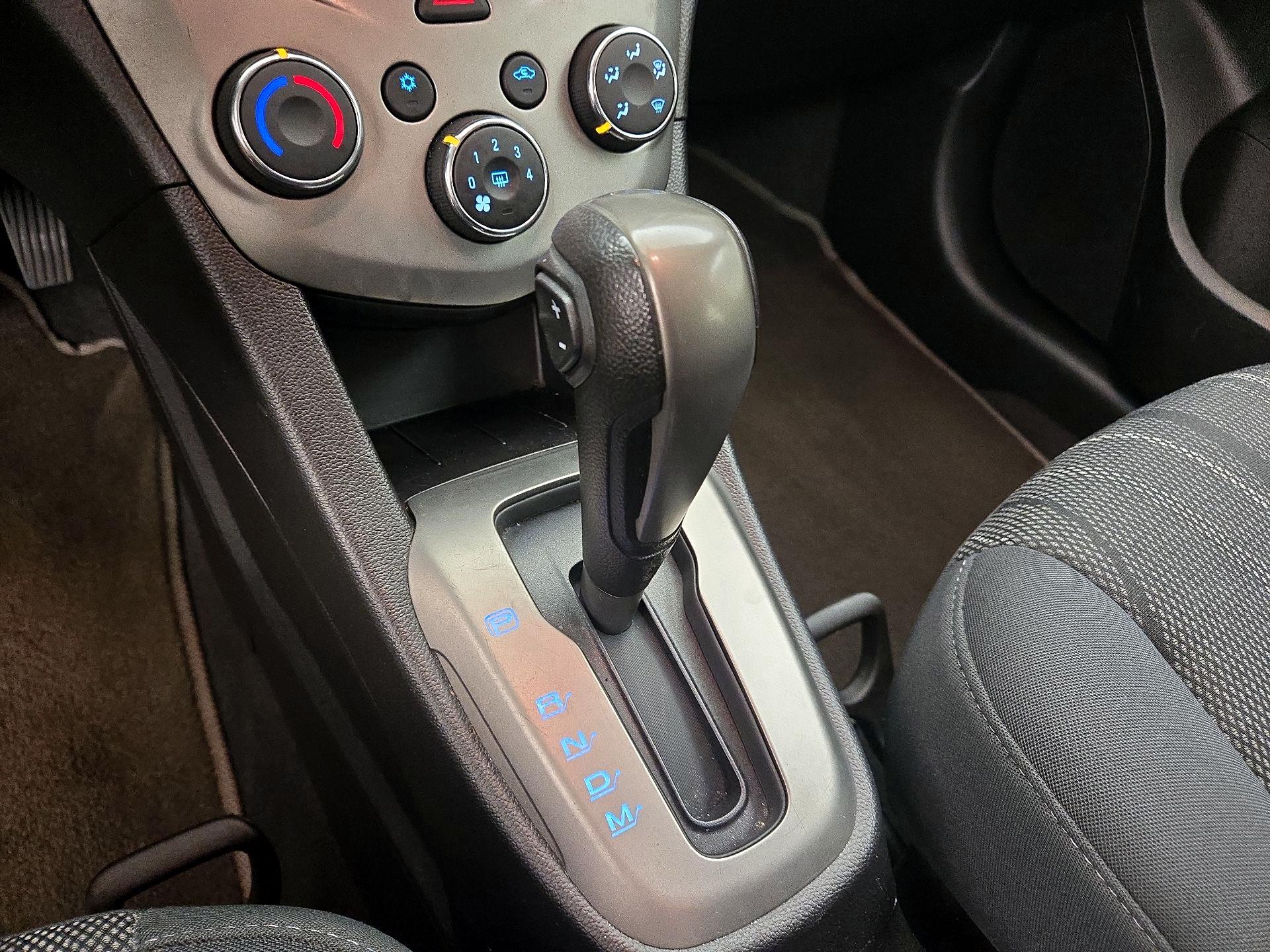 Thumbnail: 2016 Chevrolet Sonic - 17