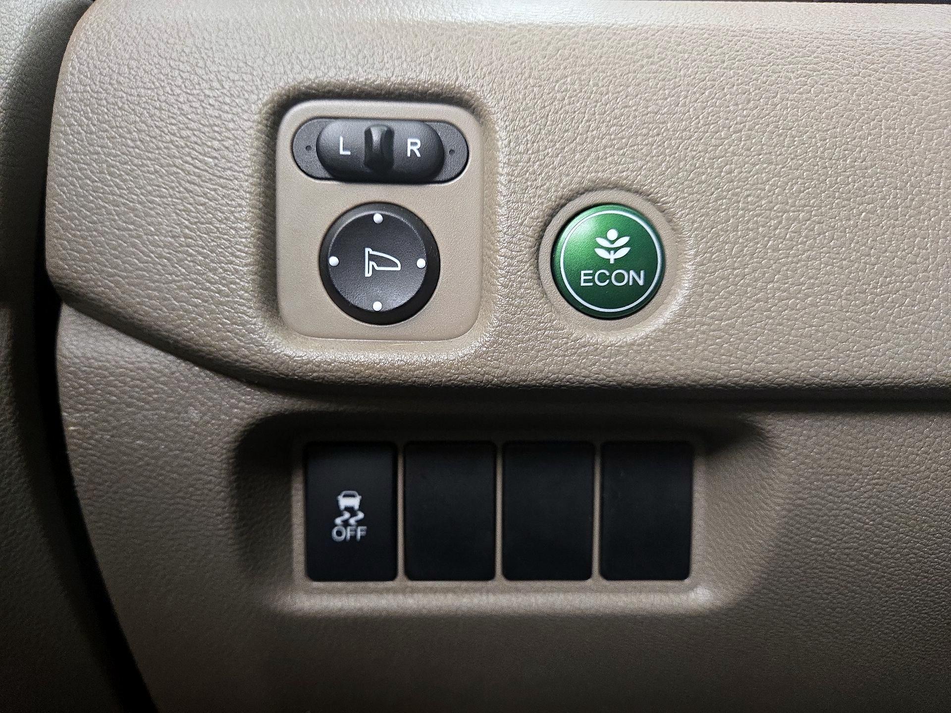 Thumbnail: 2016 Honda Pilot - 13