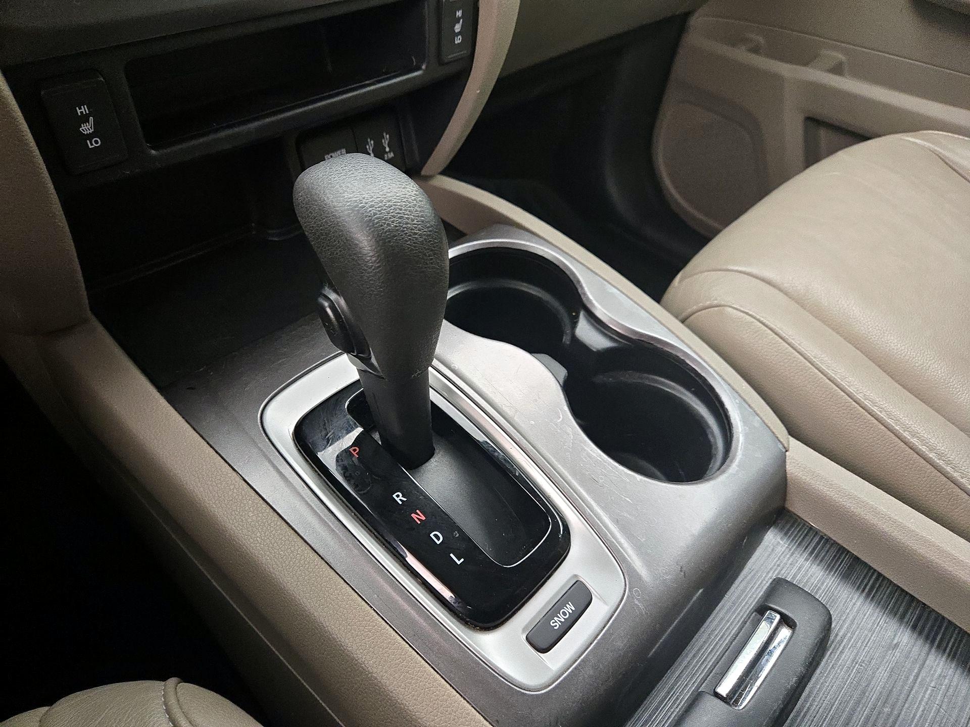 Thumbnail: 2016 Honda Pilot - 17