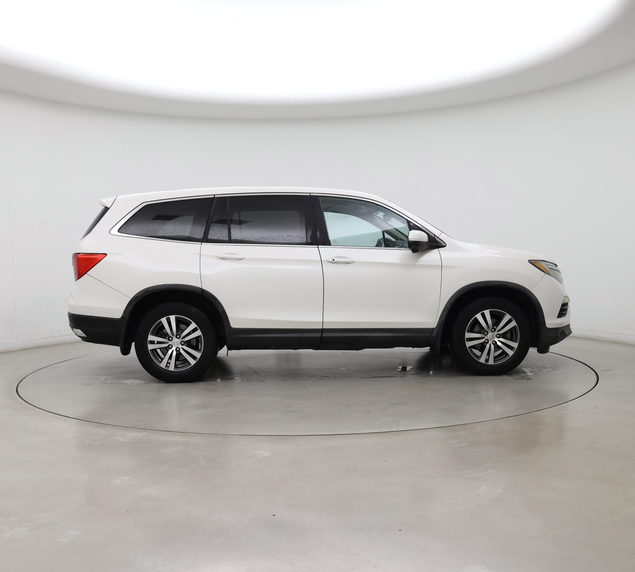 Thumbnail: 2016 Honda Pilot - 7