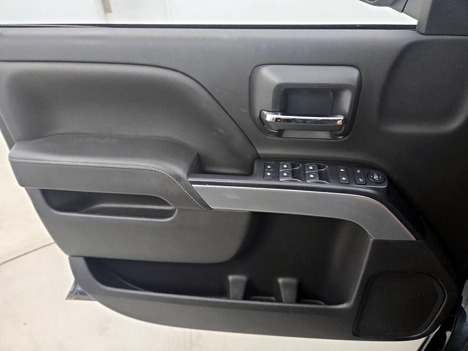 Thumbnail: 2018 Chevrolet Silverado 1500 - 12