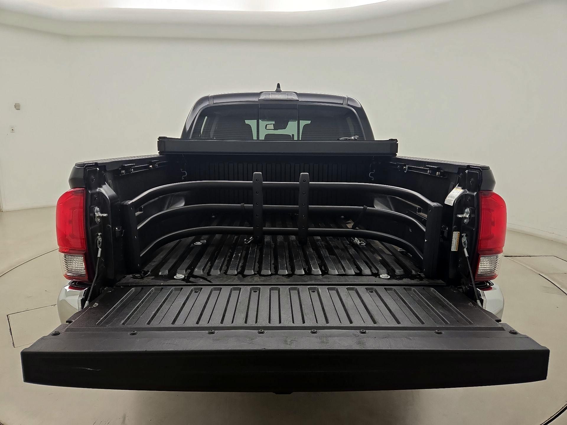 Thumbnail: 2021 Toyota Tacoma - 20