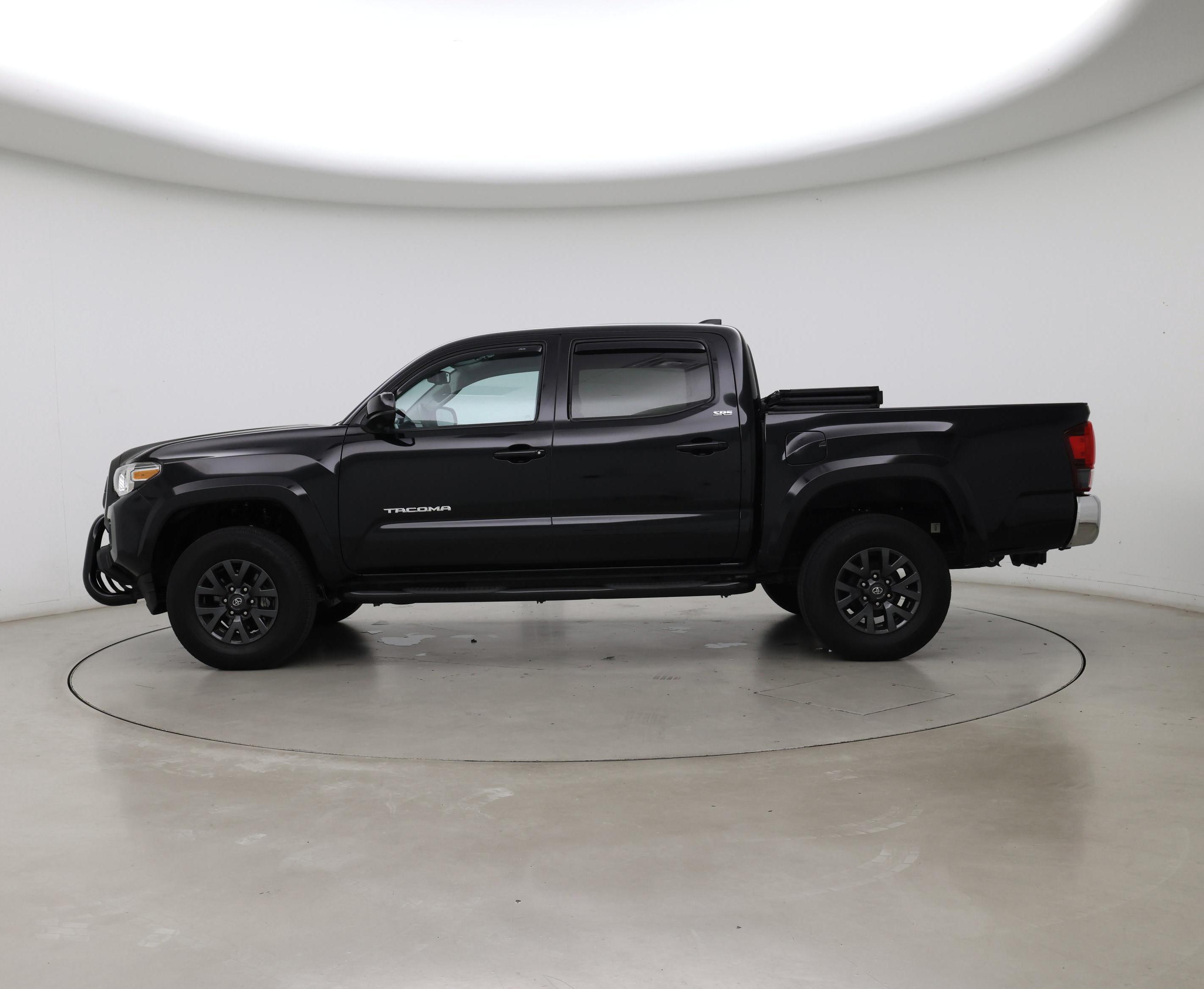 Thumbnail: 2021 Toyota Tacoma - 3