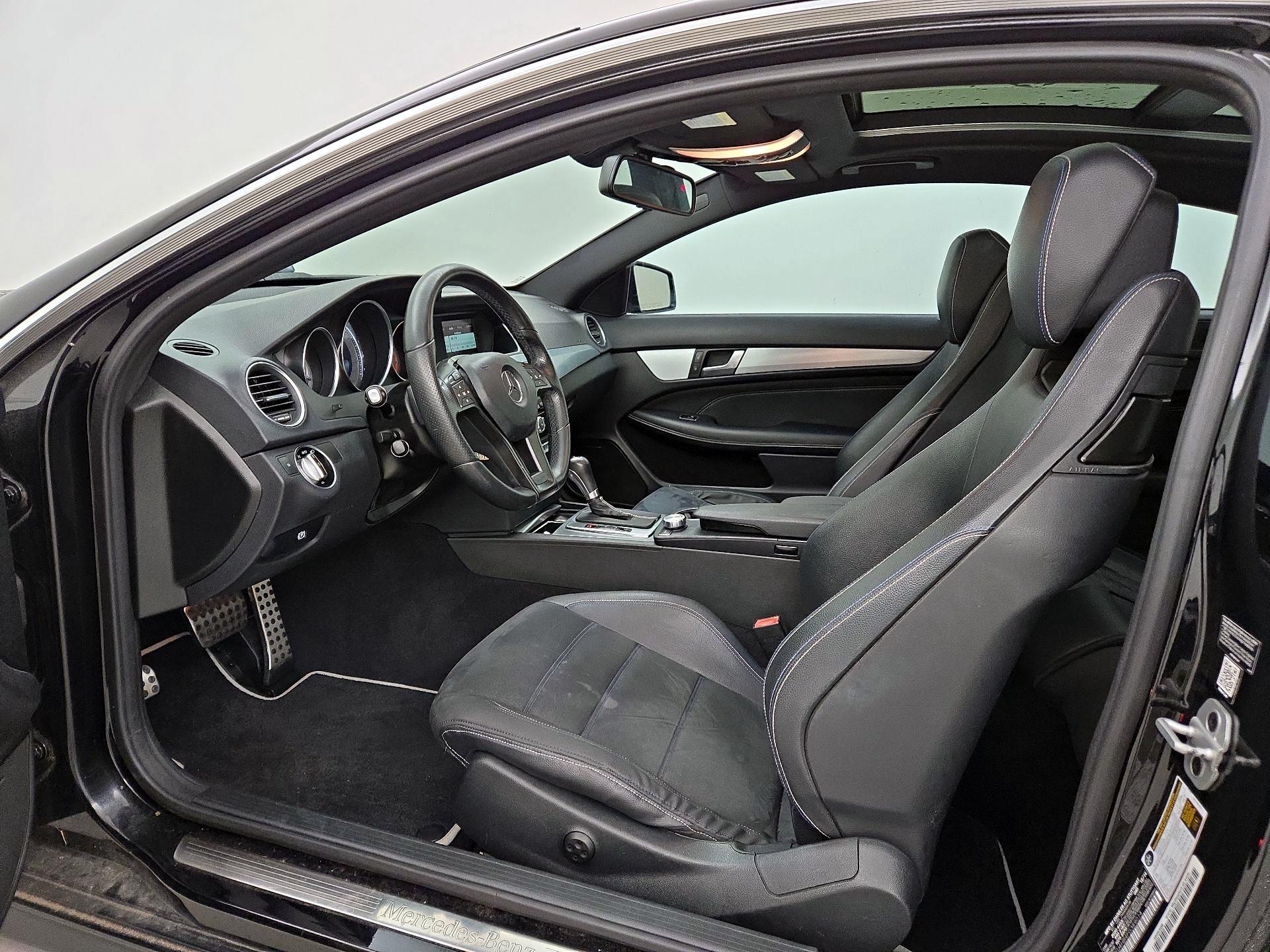 Thumbnail: 2015 Mercedes-Benz C-Class - 11