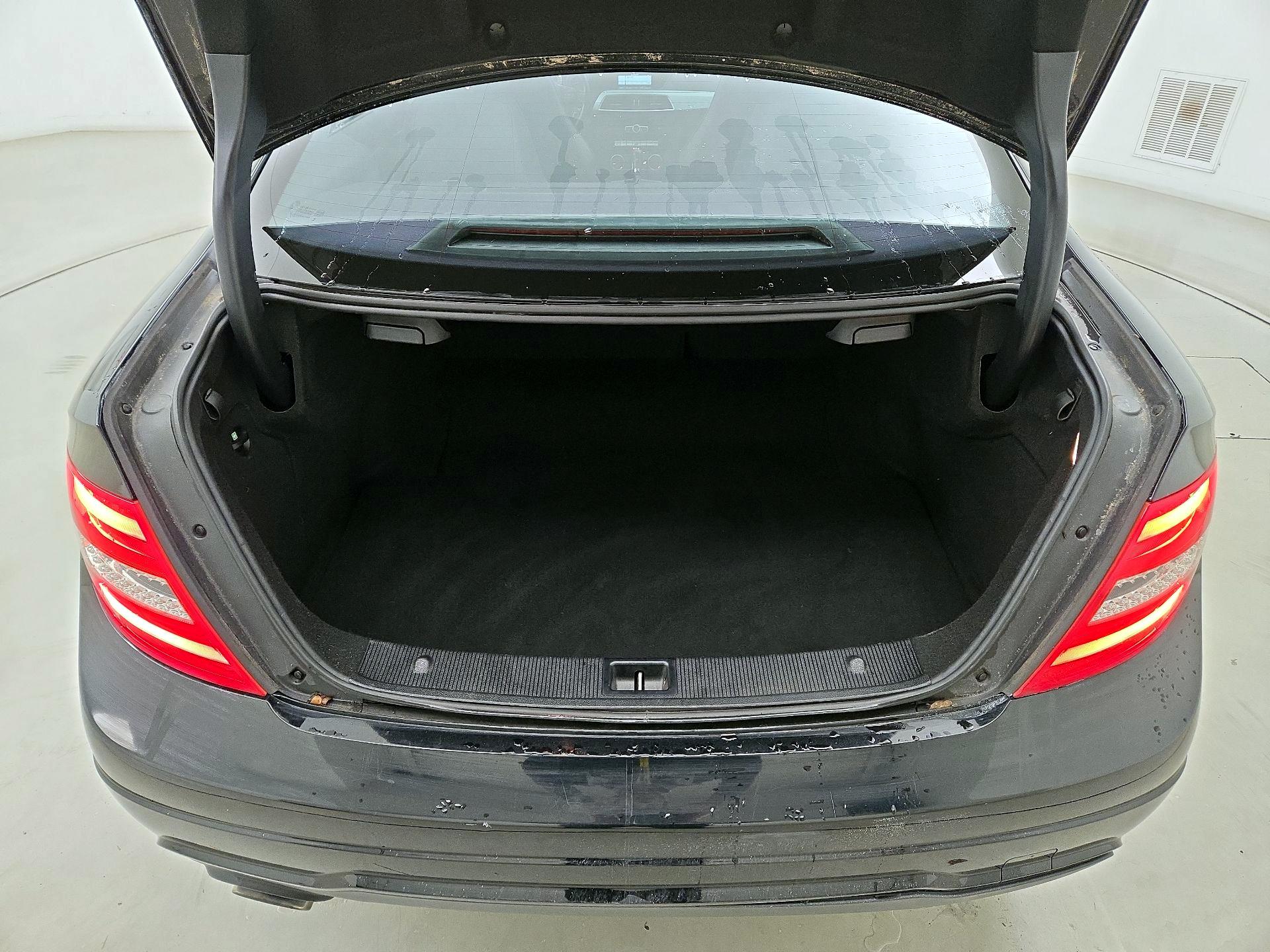 Thumbnail: 2015 Mercedes-Benz C-Class - 18