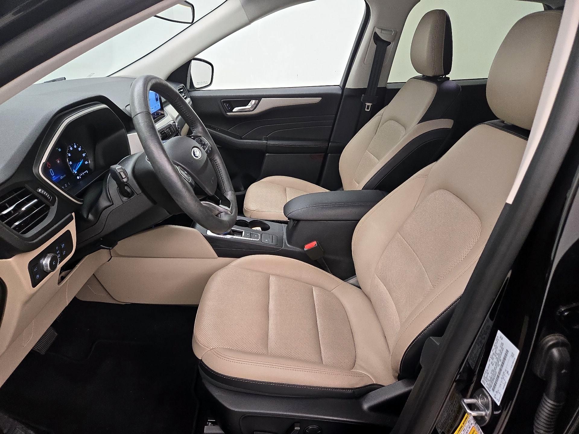 Thumbnail: 2021 Ford Escape - 11