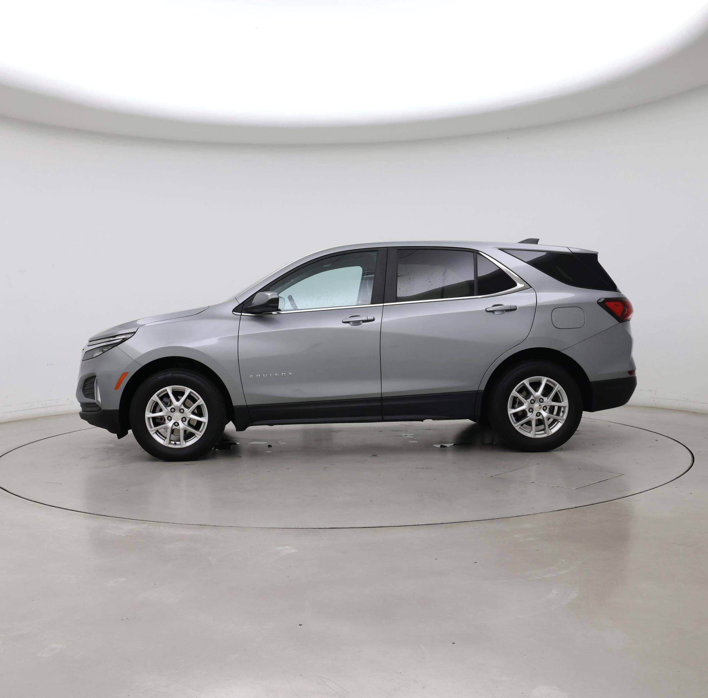 Thumbnail: 2023 Chevrolet Equinox - 3