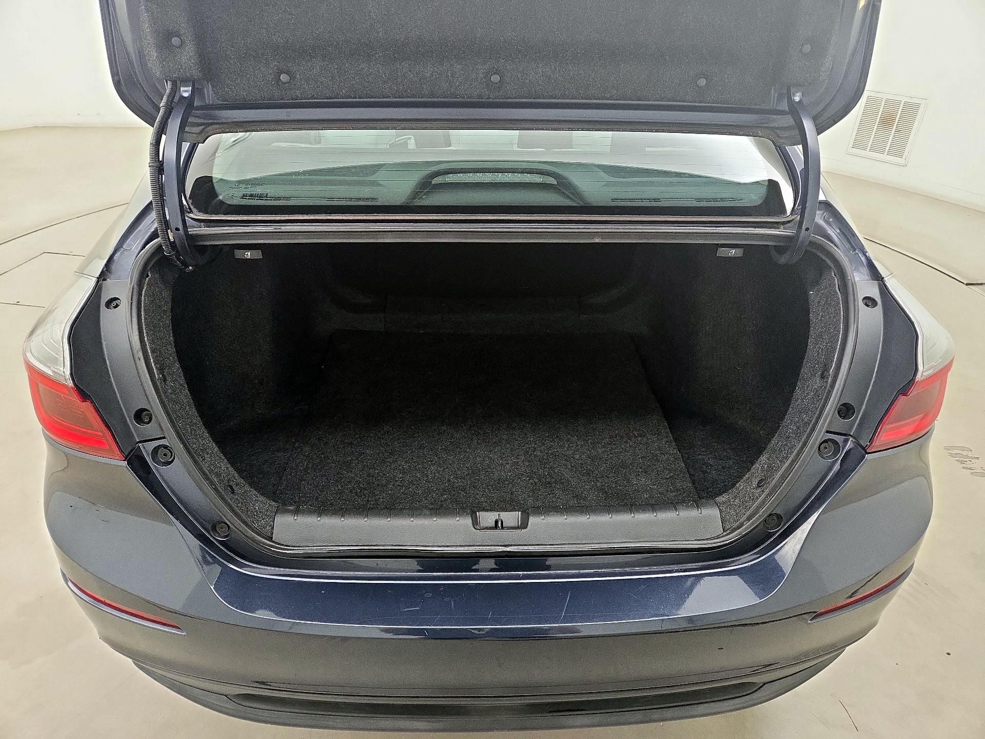 Thumbnail: 2021 Honda Insight - 20