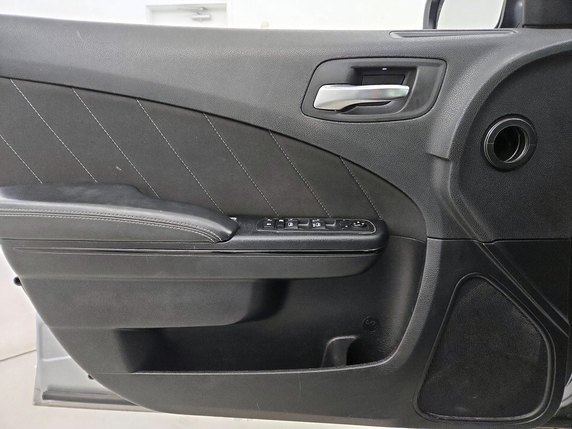 Thumbnail: 2020 Dodge Charger - 12