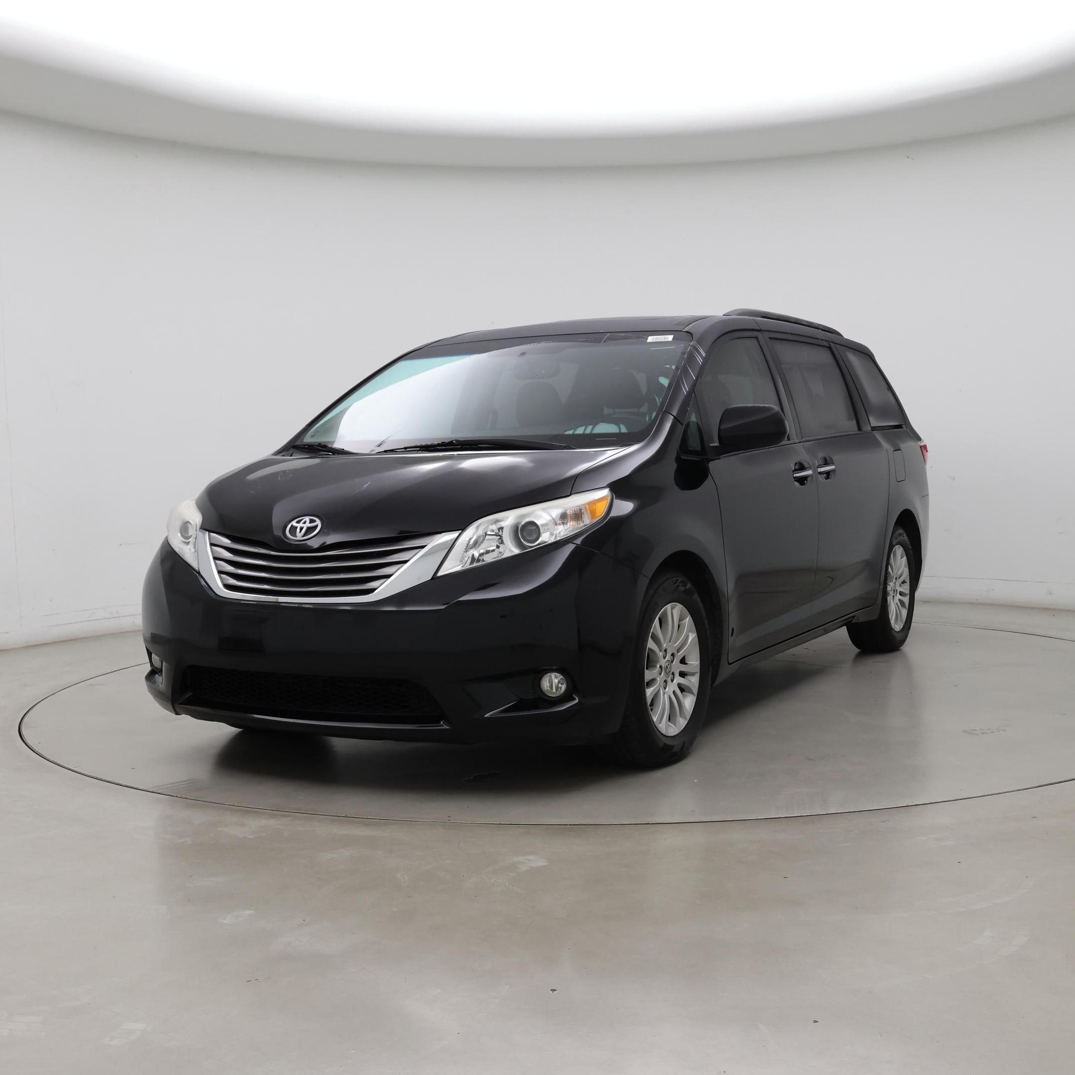 Thumbnail: 2017 Toyota Sienna - 4